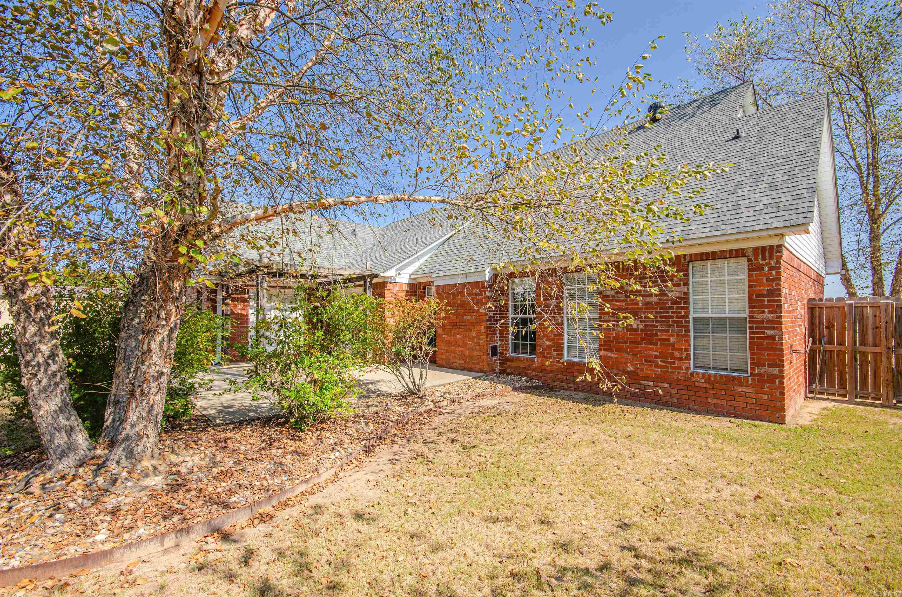 SPRING VALLEY - Residential