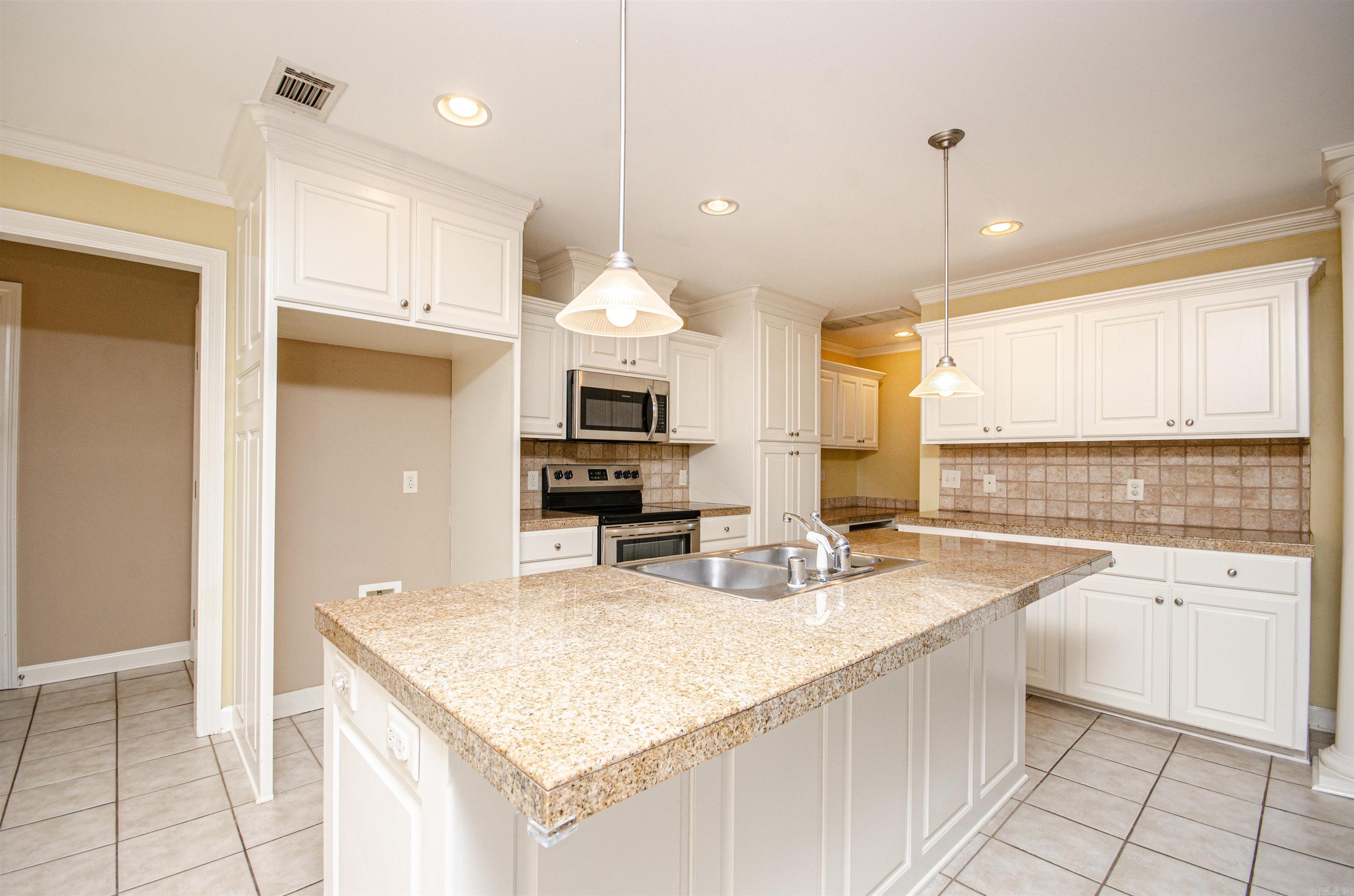 SPRING VALLEY - Residential