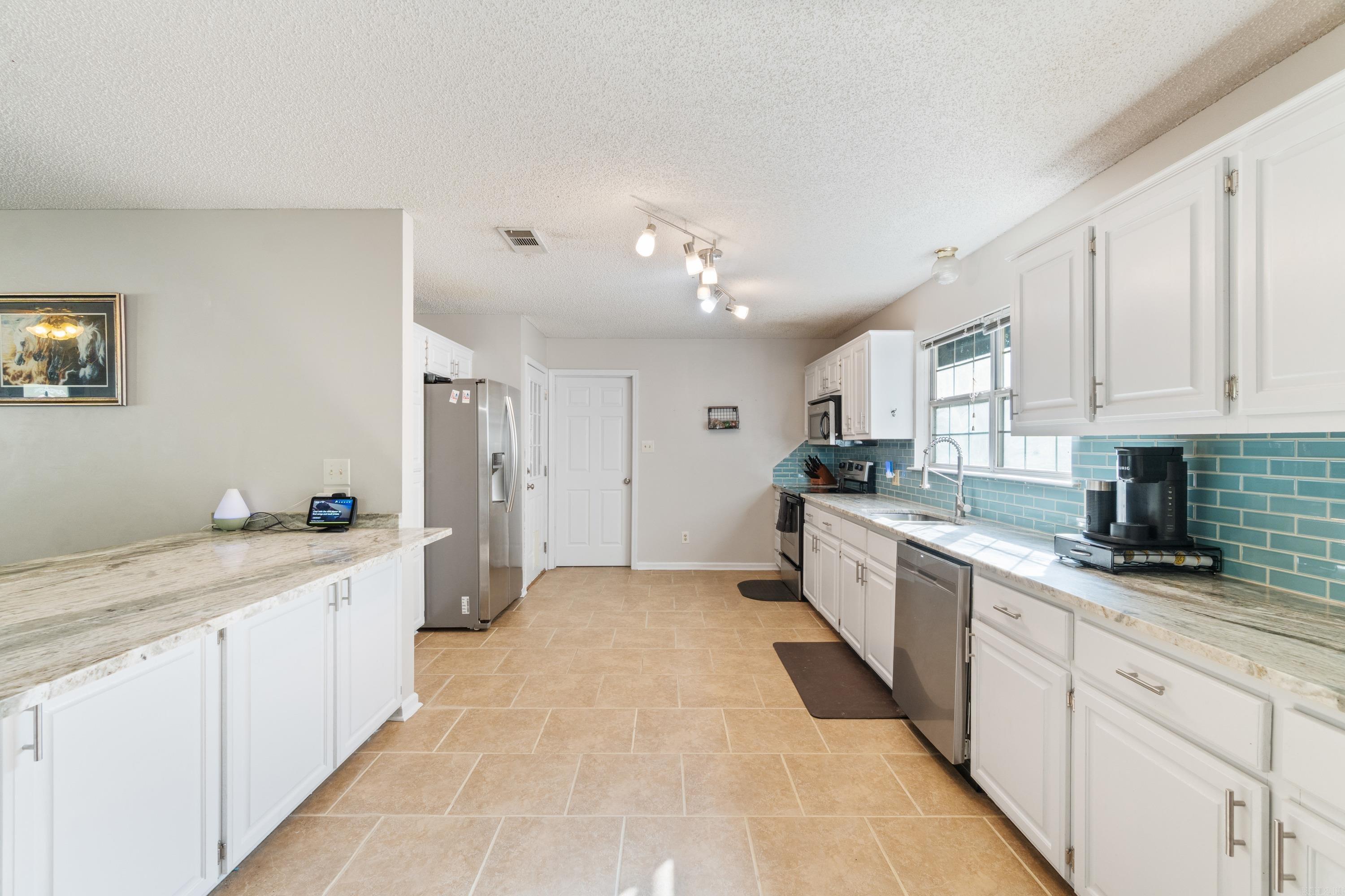 Lone Oak - Residential