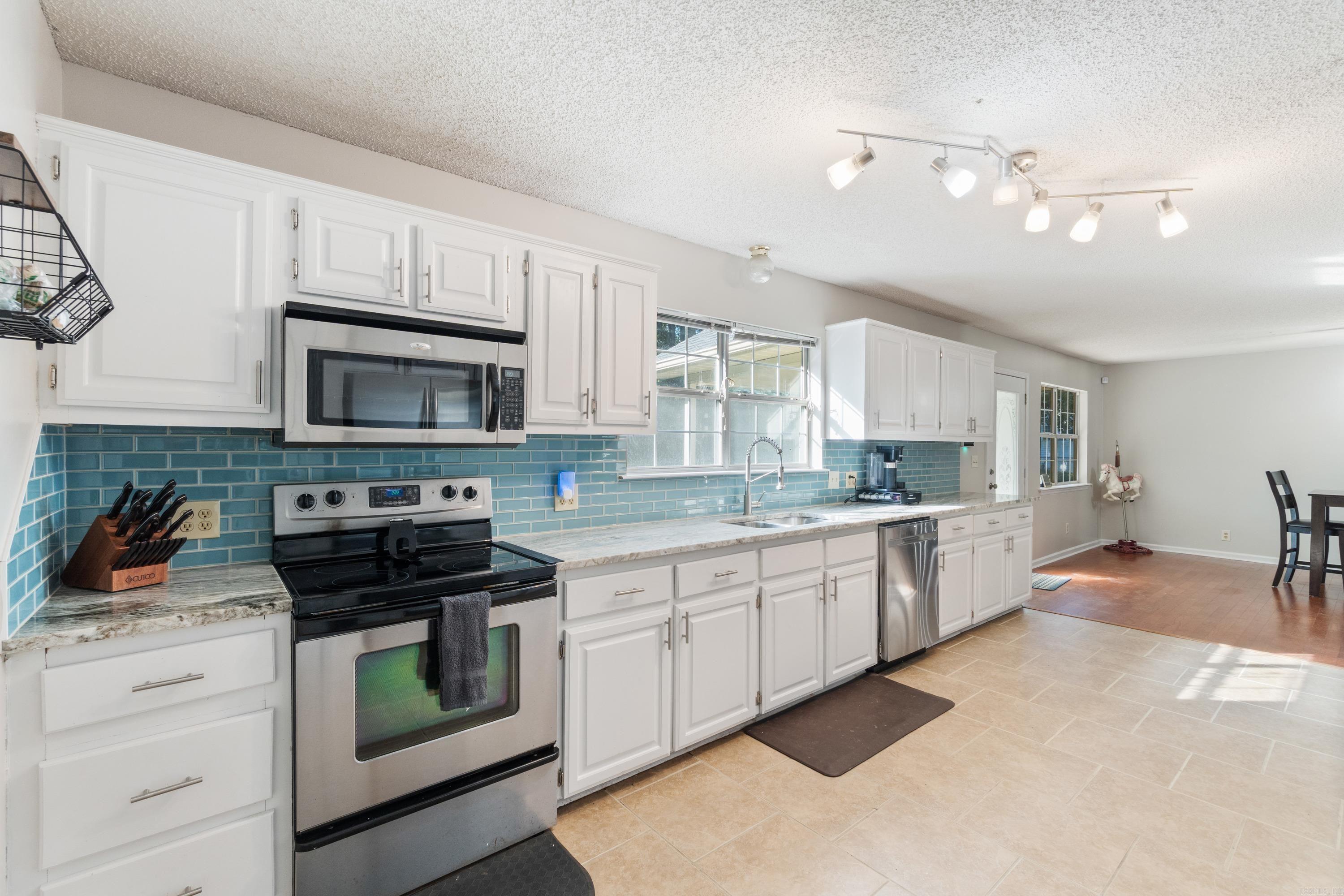 Lone Oak - Residential