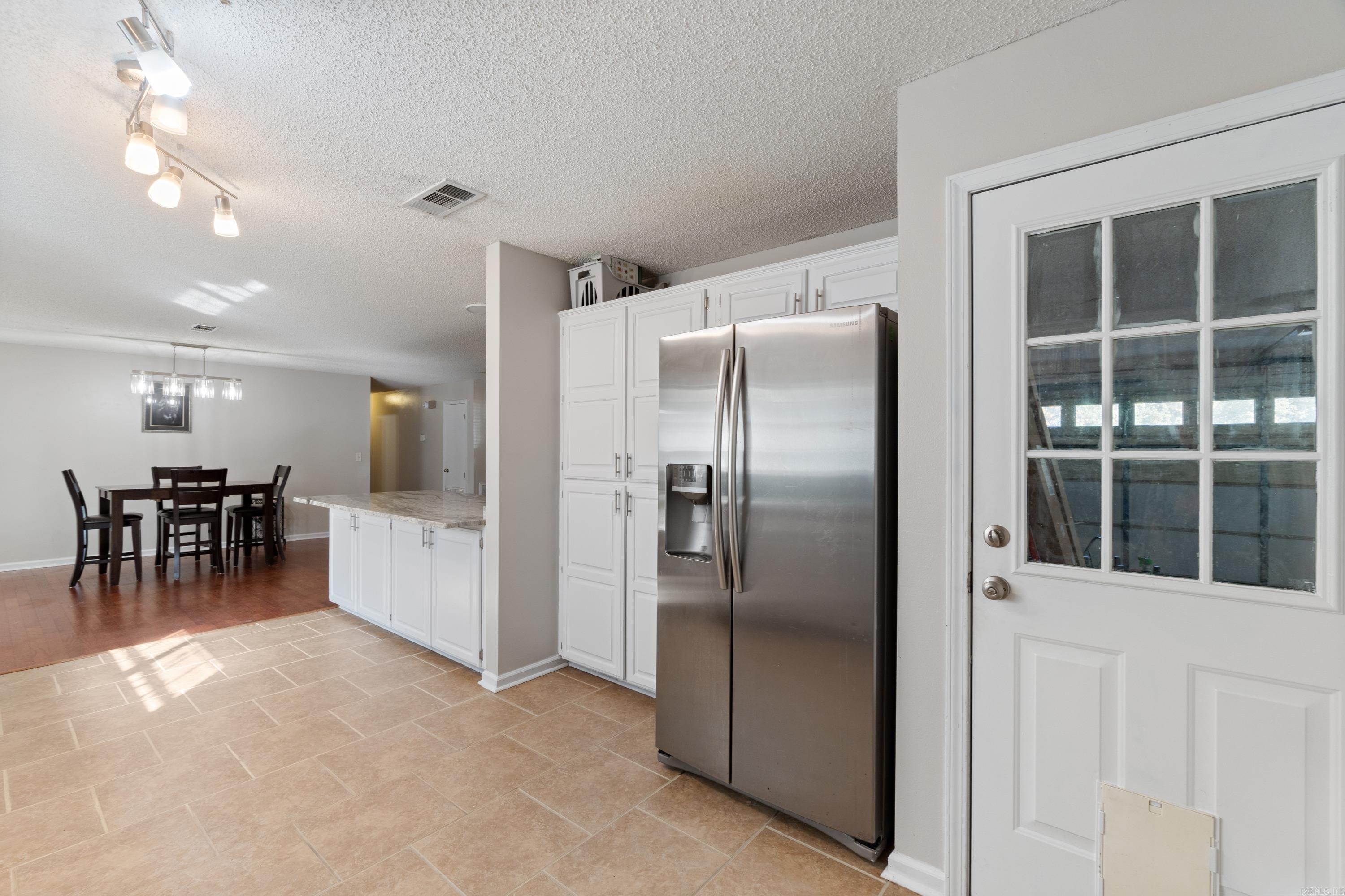 Lone Oak - Residential