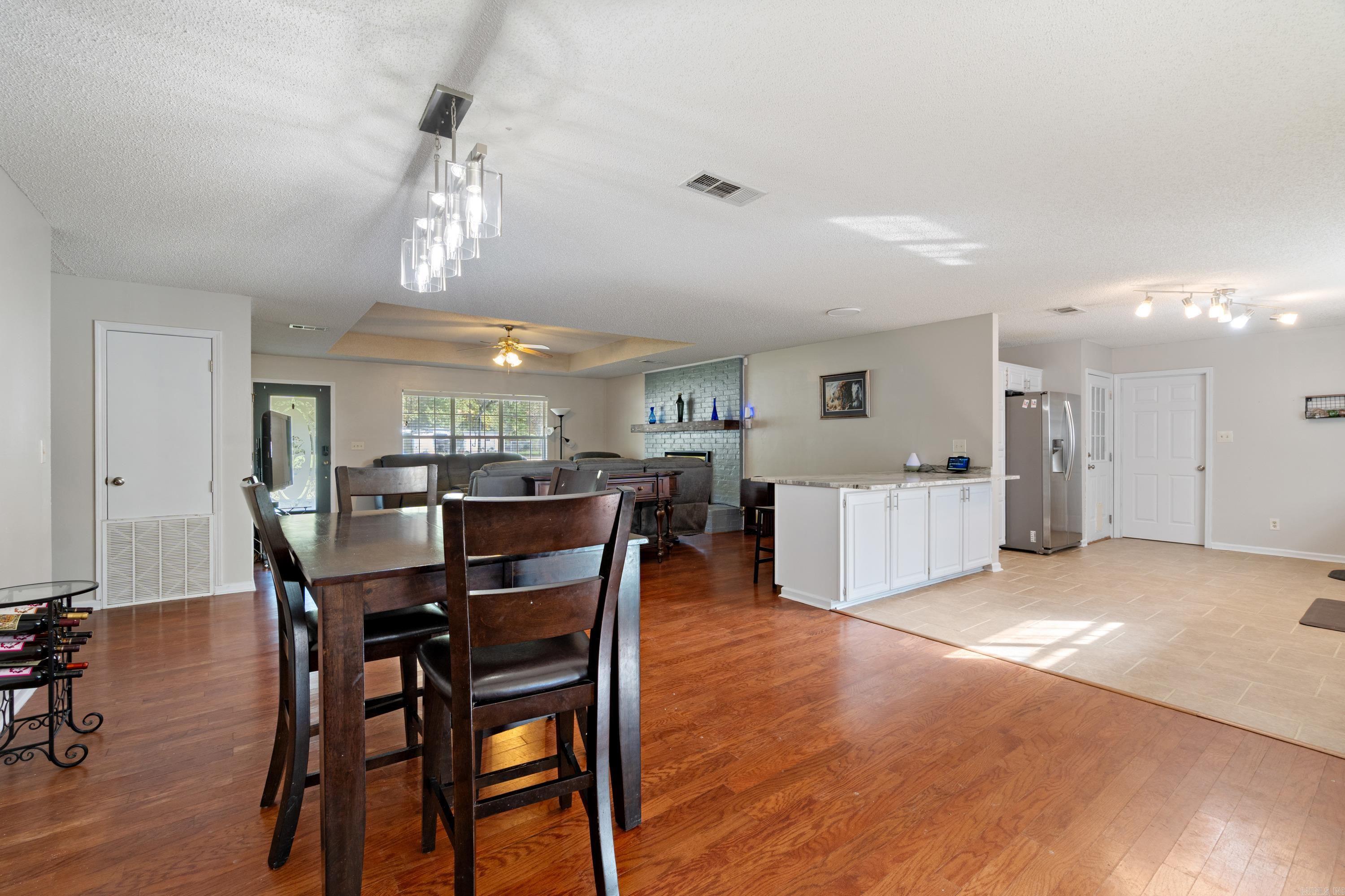 Lone Oak - Residential