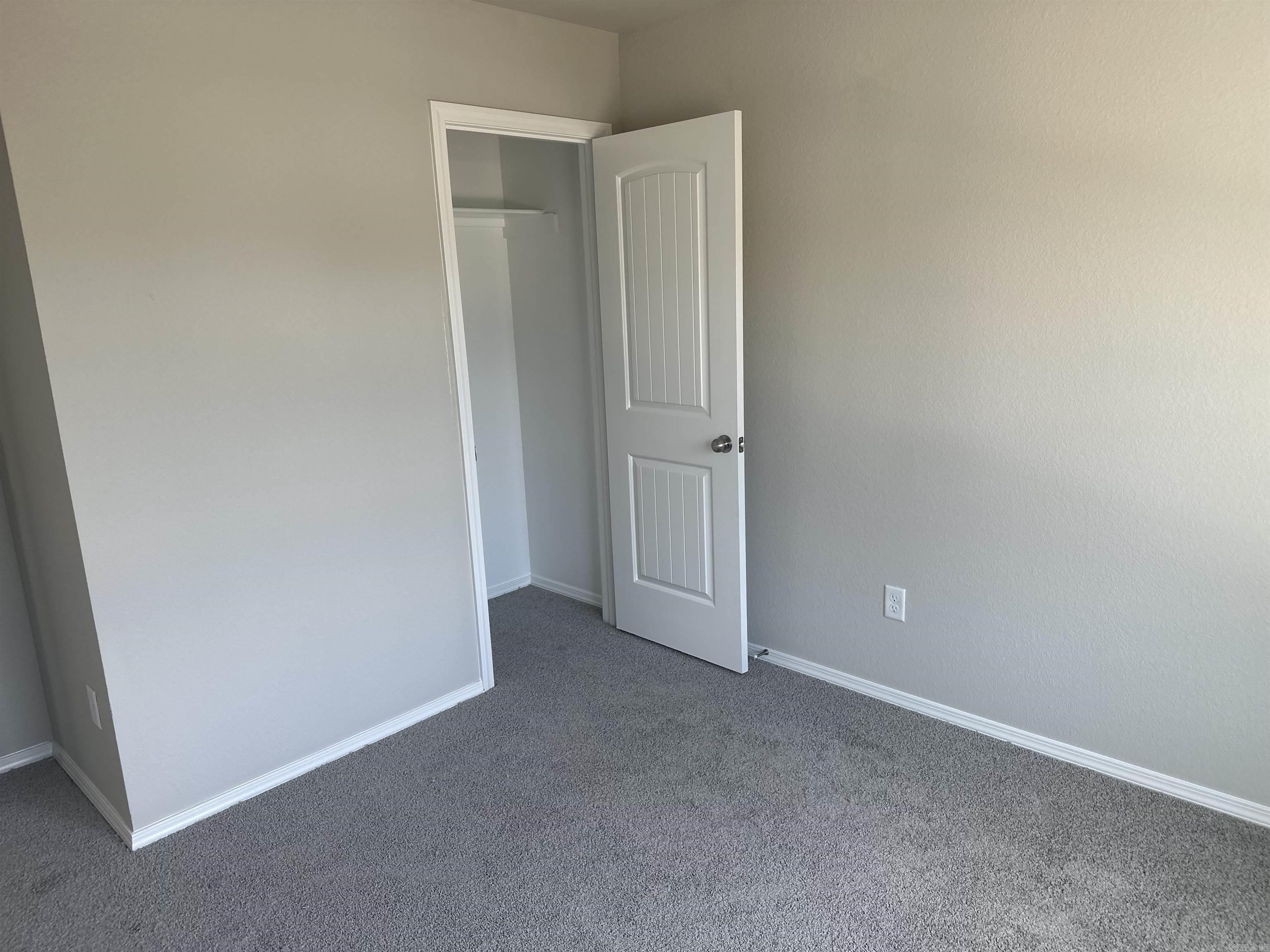 HILLDALE CROSSING - Residential