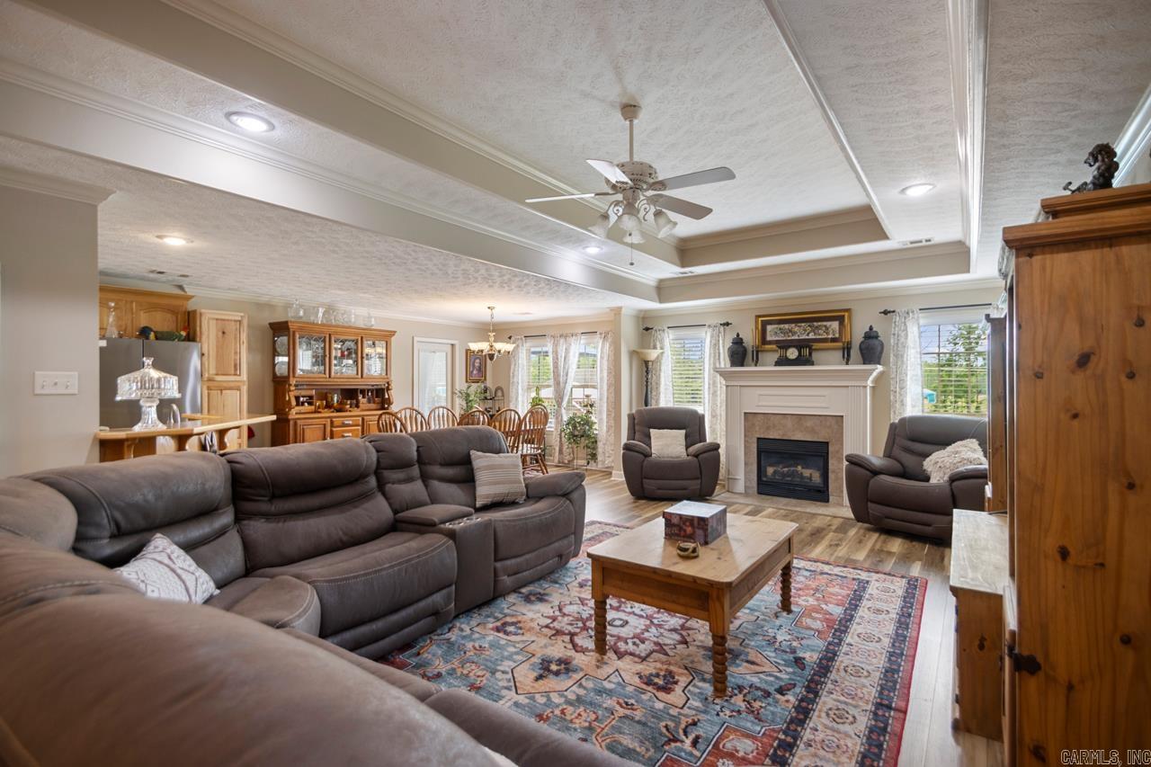 AUSTIN VILLAGE - Residential