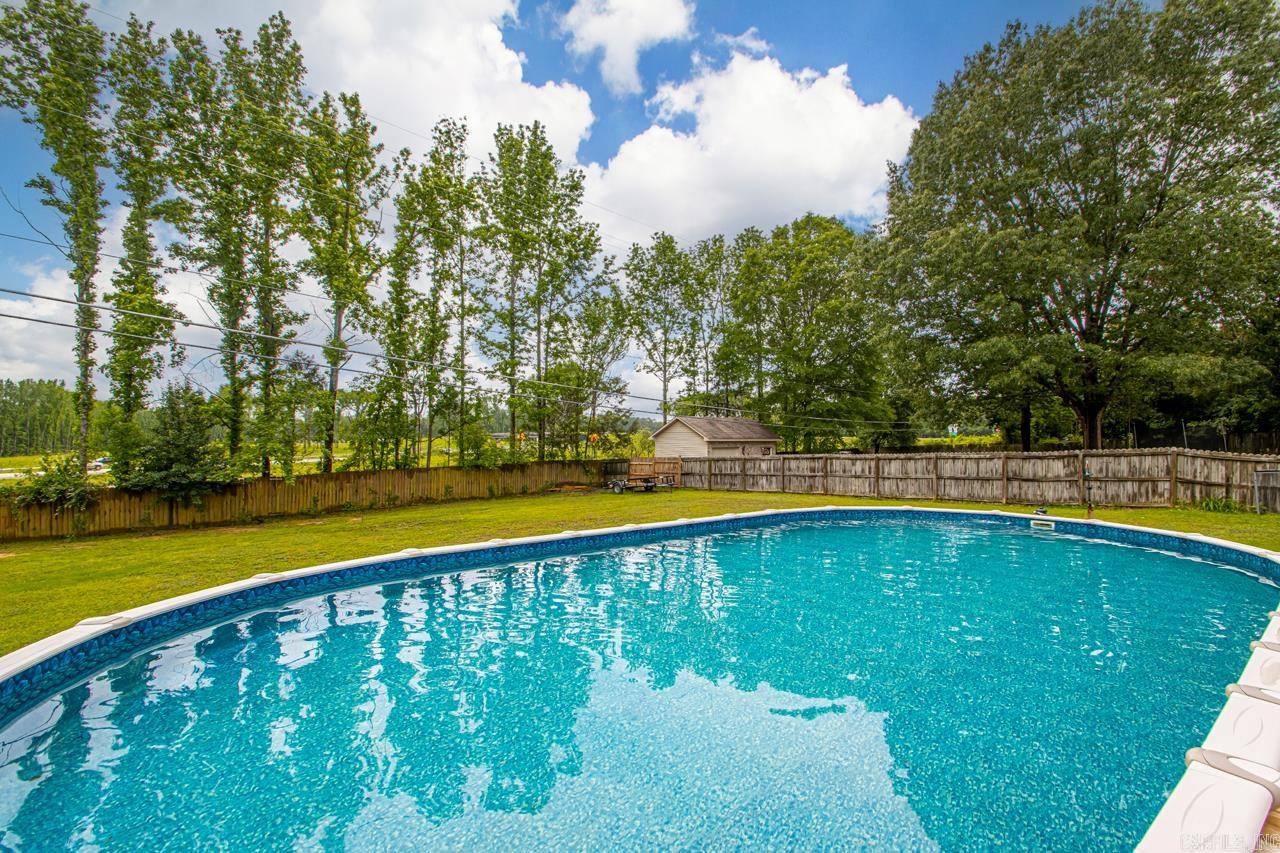 AUSTIN VILLAGE - Residential