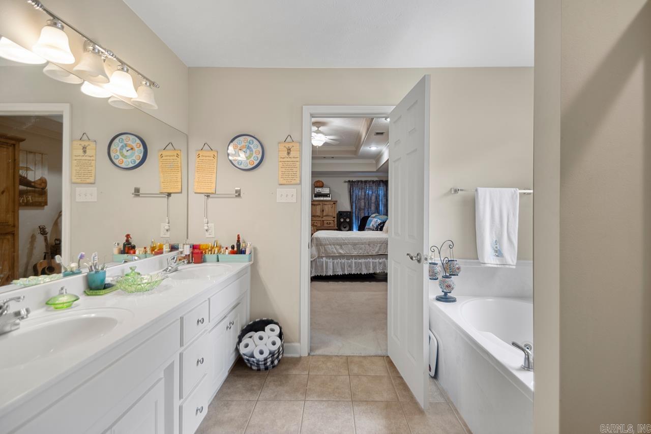 AUSTIN VILLAGE - Residential