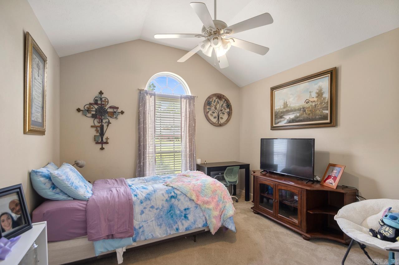 AUSTIN VILLAGE - Residential