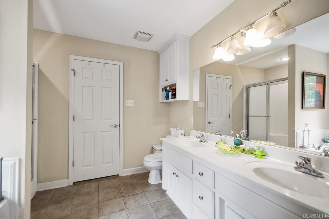 AUSTIN VILLAGE - Residential