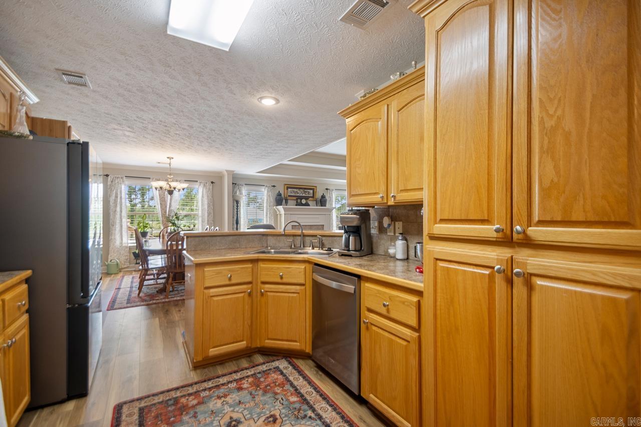 AUSTIN VILLAGE - Residential