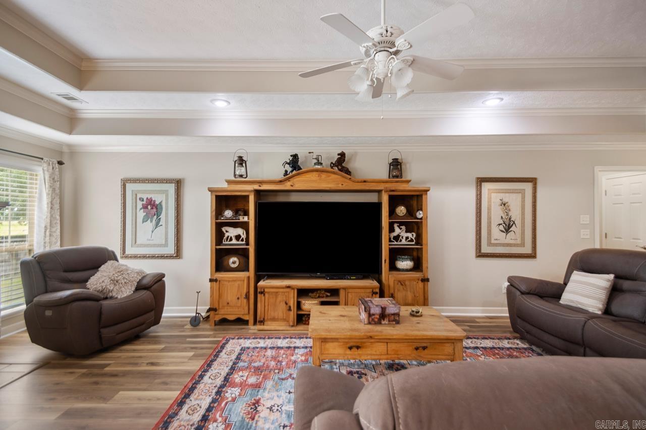 AUSTIN VILLAGE - Residential