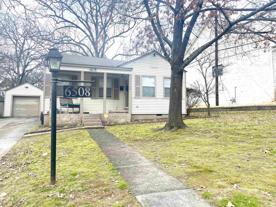 Cute Kingwood bungalow with 2 living areas, detached garage and a great backyard. Updates include:  HVAC and ductwork; bath remodeled in 2013; roof replaced in 2010. Sold before listed.