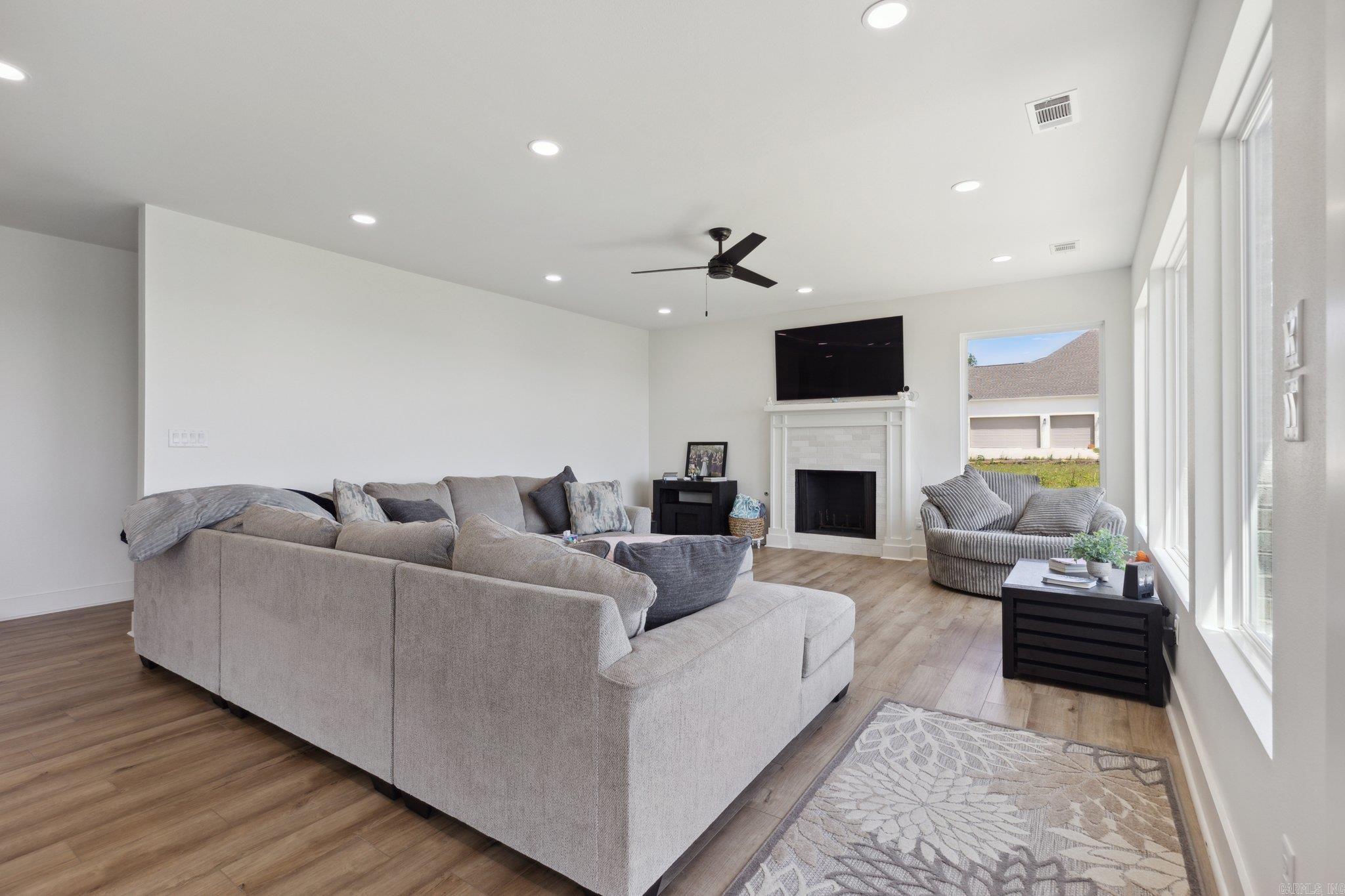 LAKEVIEW WEST - Residential