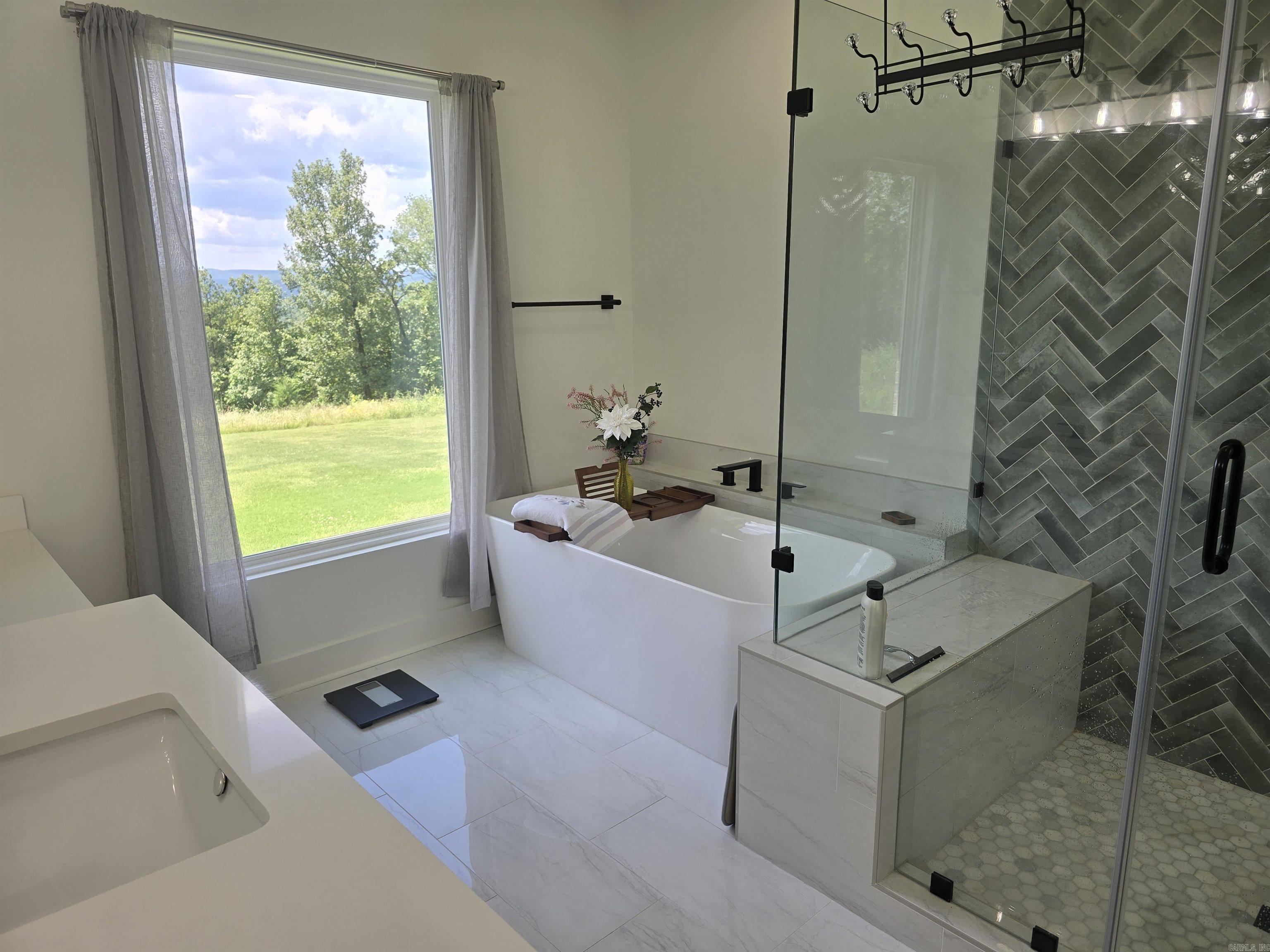 LAKEVIEW WEST - Residential