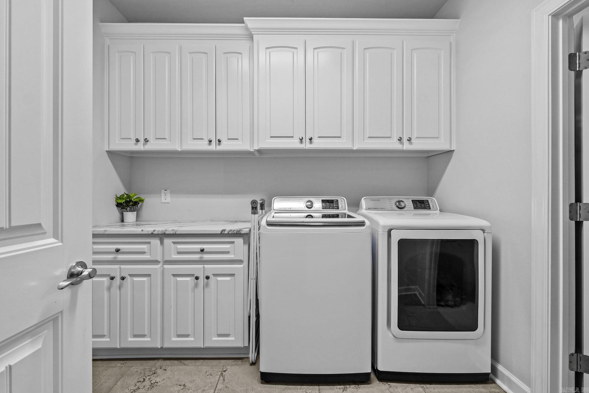 MILLERS GLENN - Residential