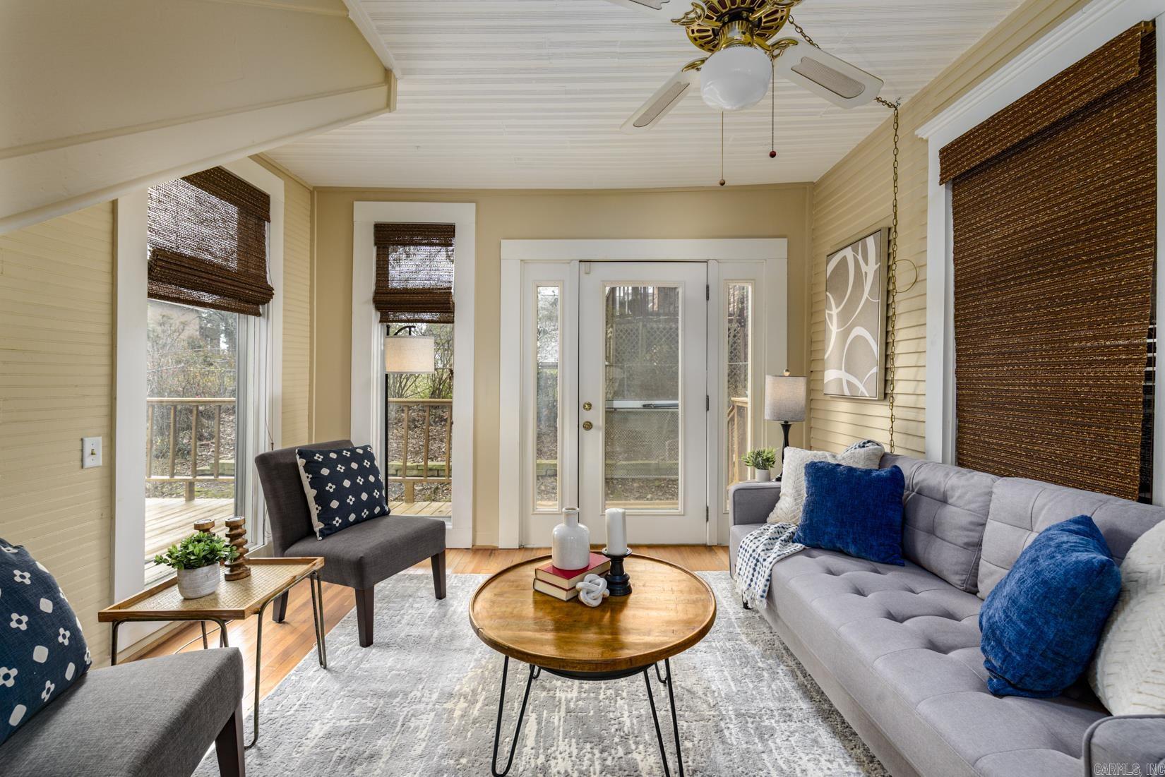 EAST PULASKI HGTS - Residential