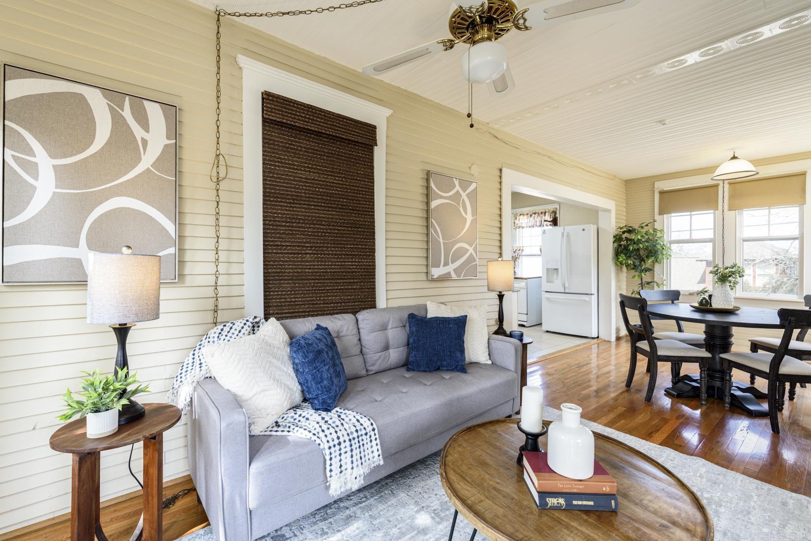 EAST PULASKI HGTS - Residential