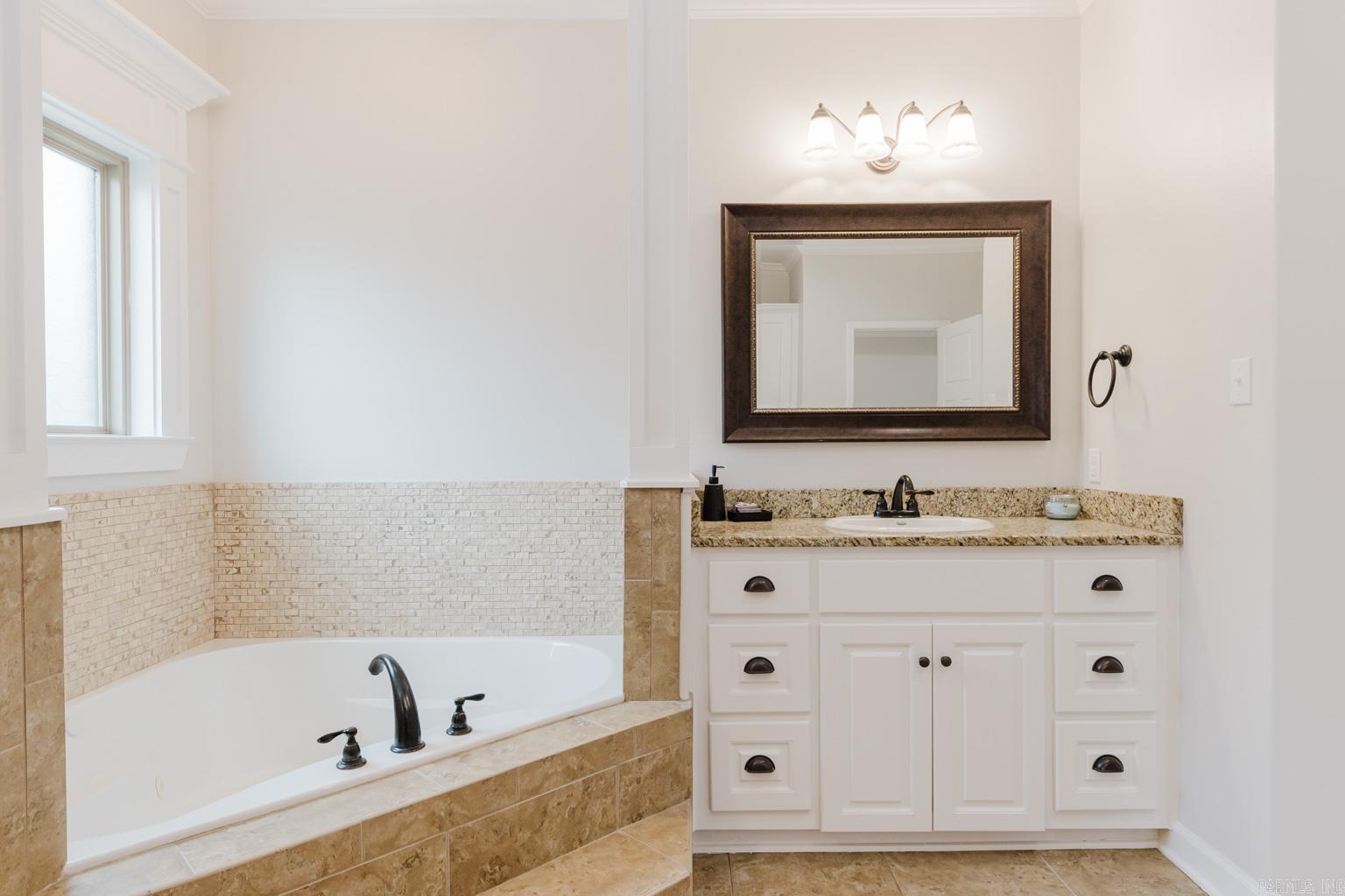 STONEGATE - Residential