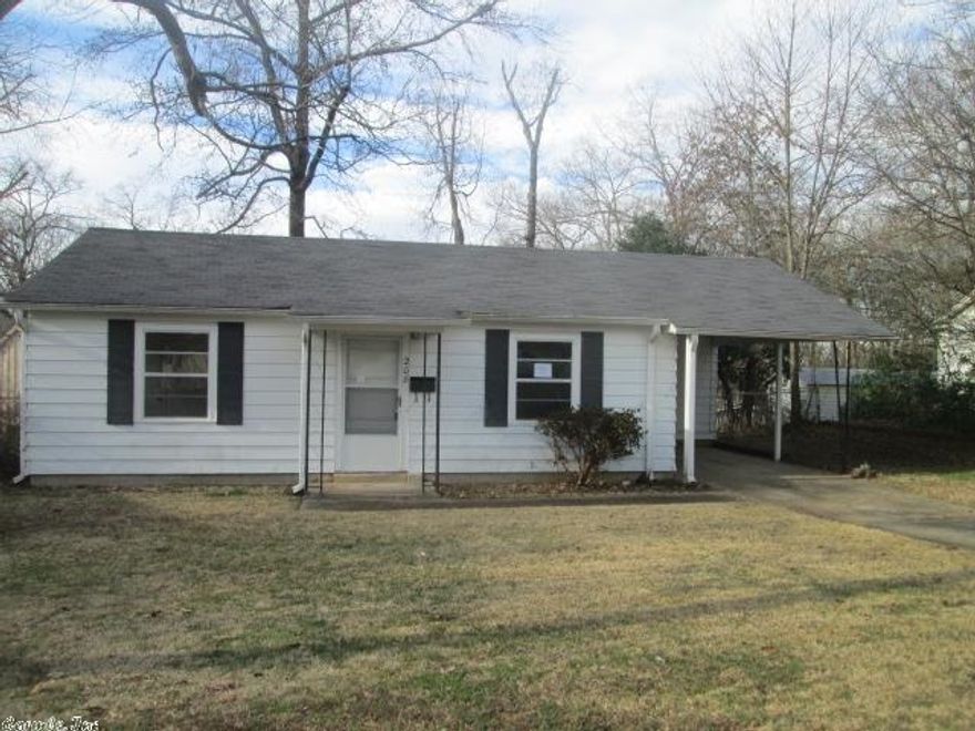 Quaint two bedroom and one bath home. One car carport. Large living room. Great first time home or investment property. There is easy access to the local amenities including I-30 to allow short distances to employment.