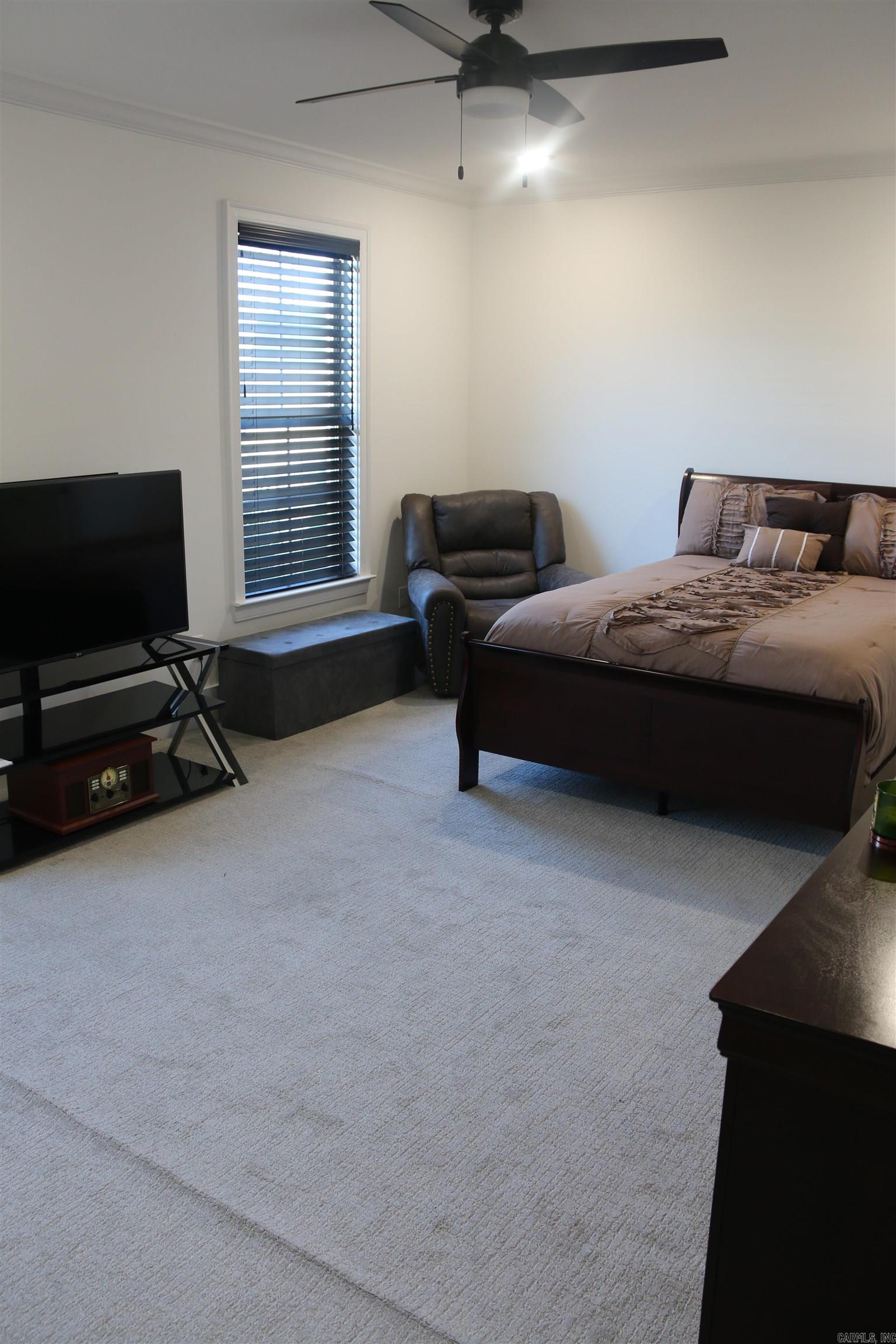 THE WOODS OF HURRICANE LAKE ESTA - Residential