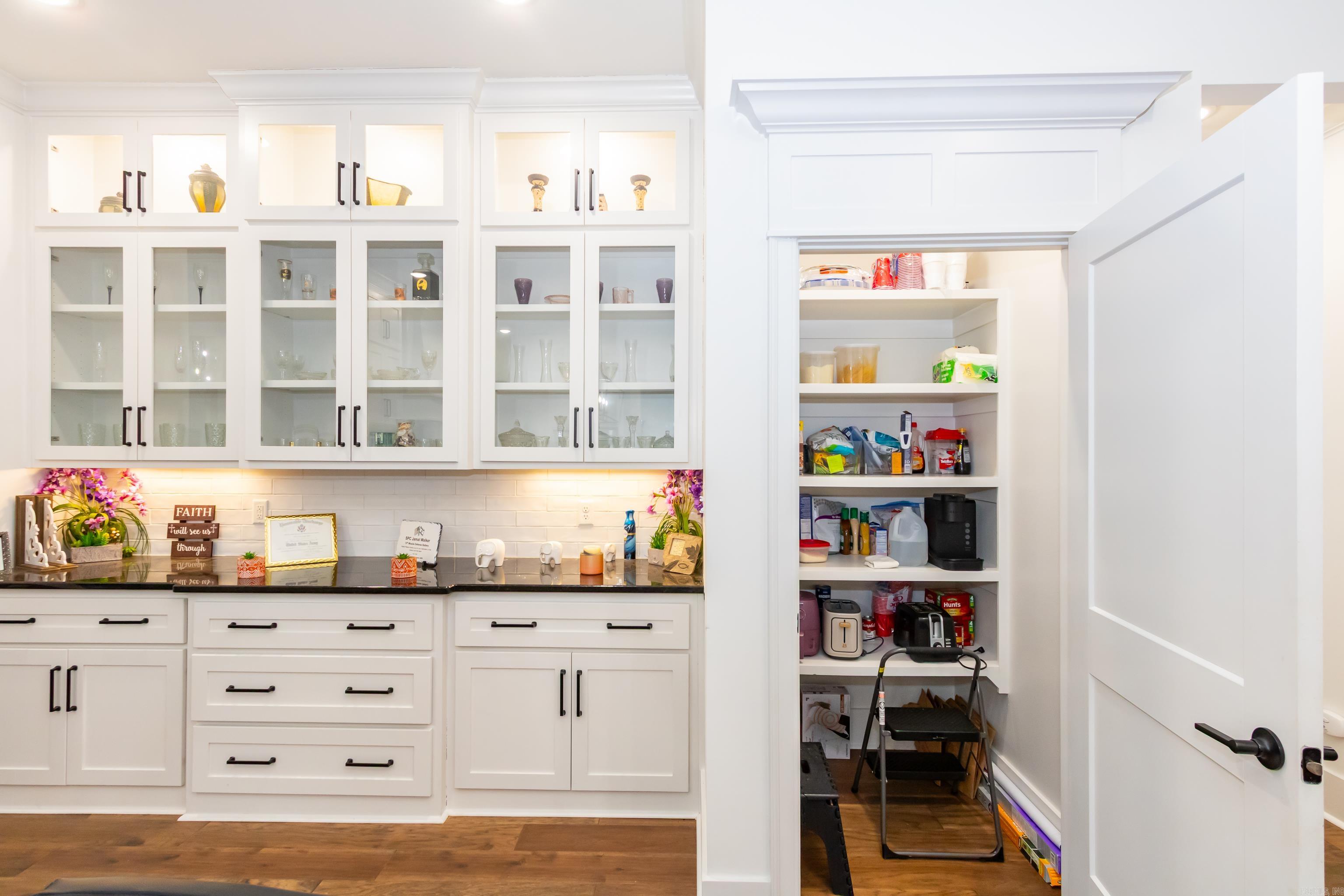 THE WOODS OF HURRICANE LAKE ESTA - Residential