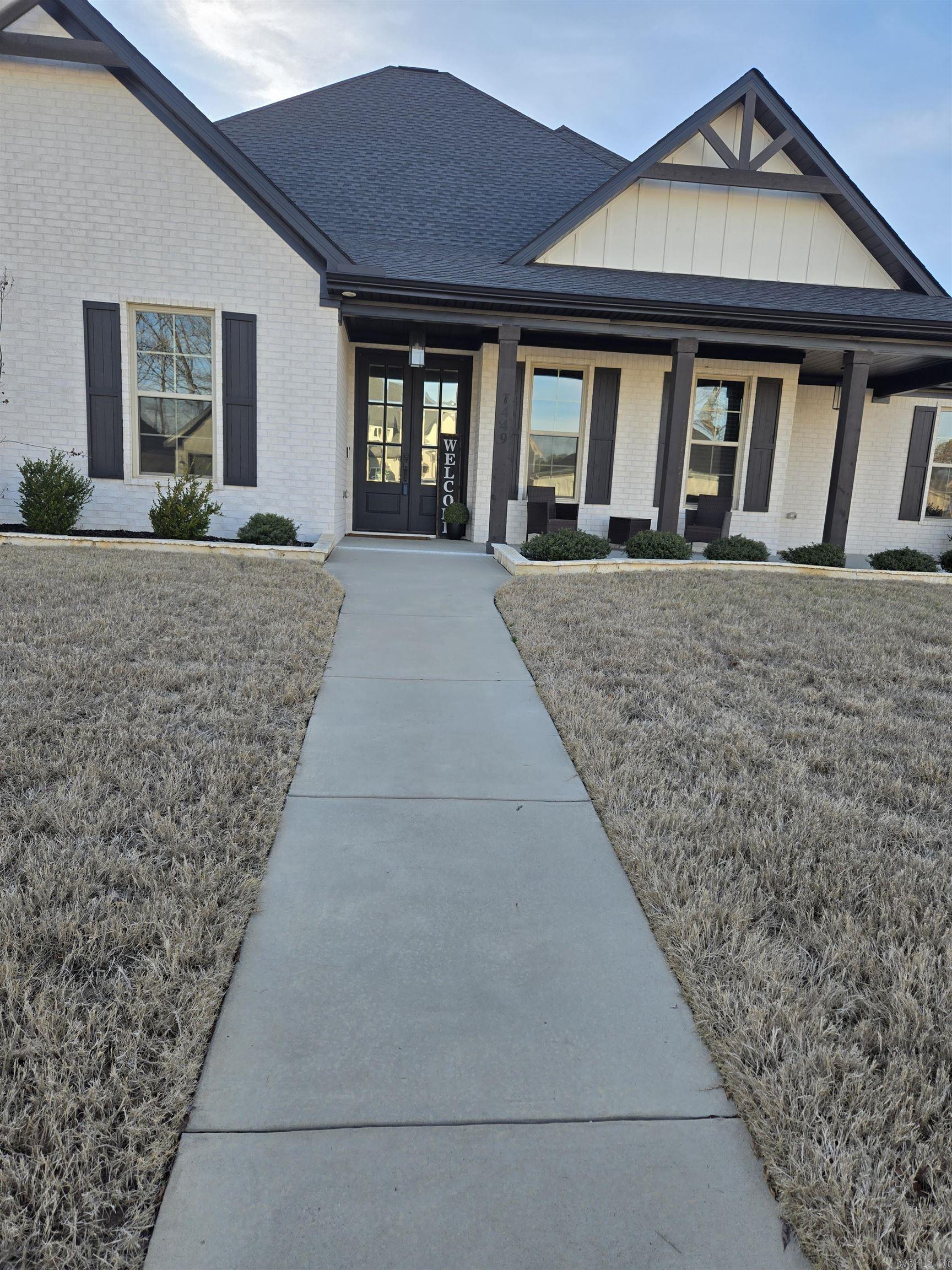 THE WOODS OF HURRICANE LAKE ESTA - Residential