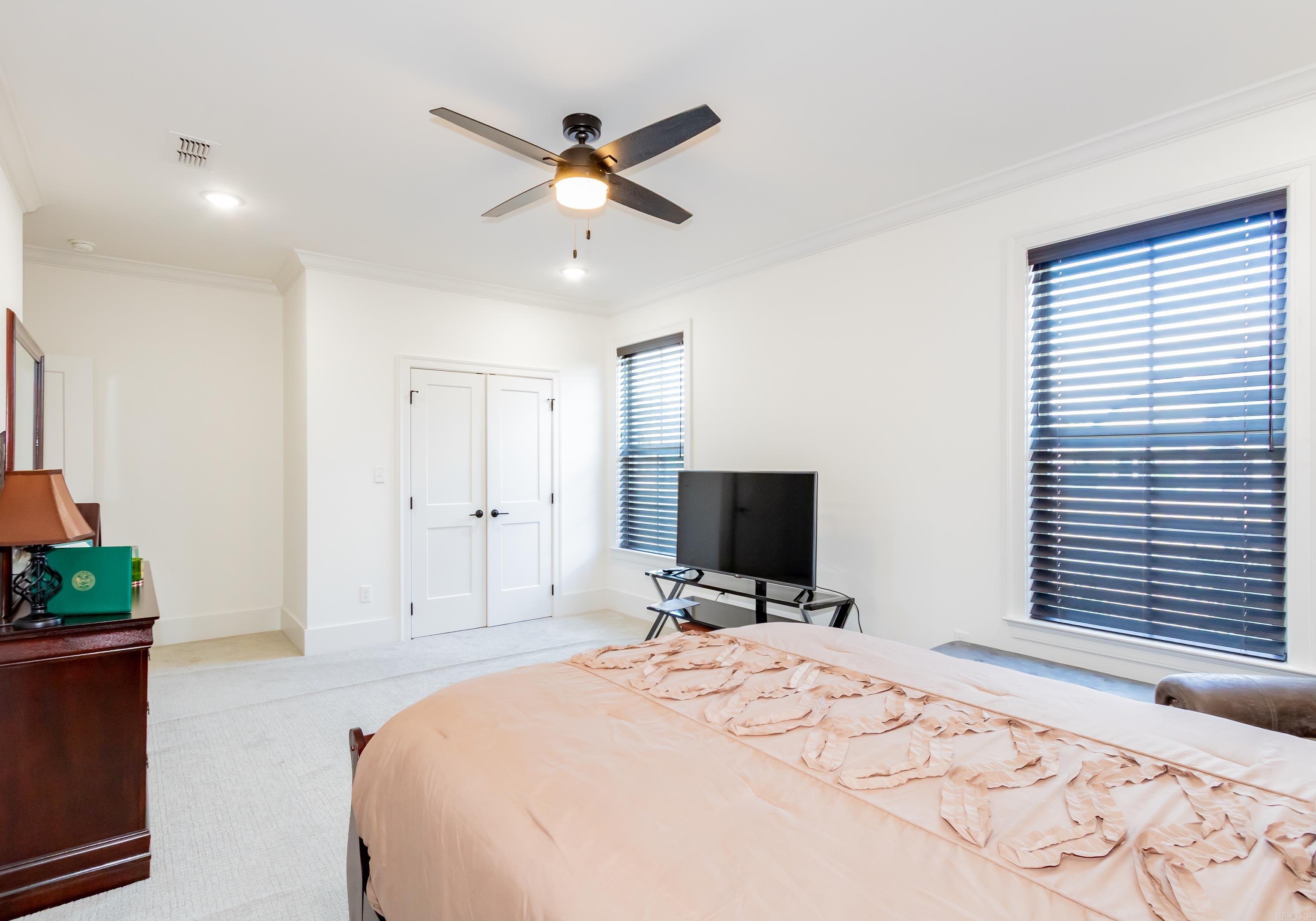 THE WOODS OF HURRICANE LAKE ESTA - Residential