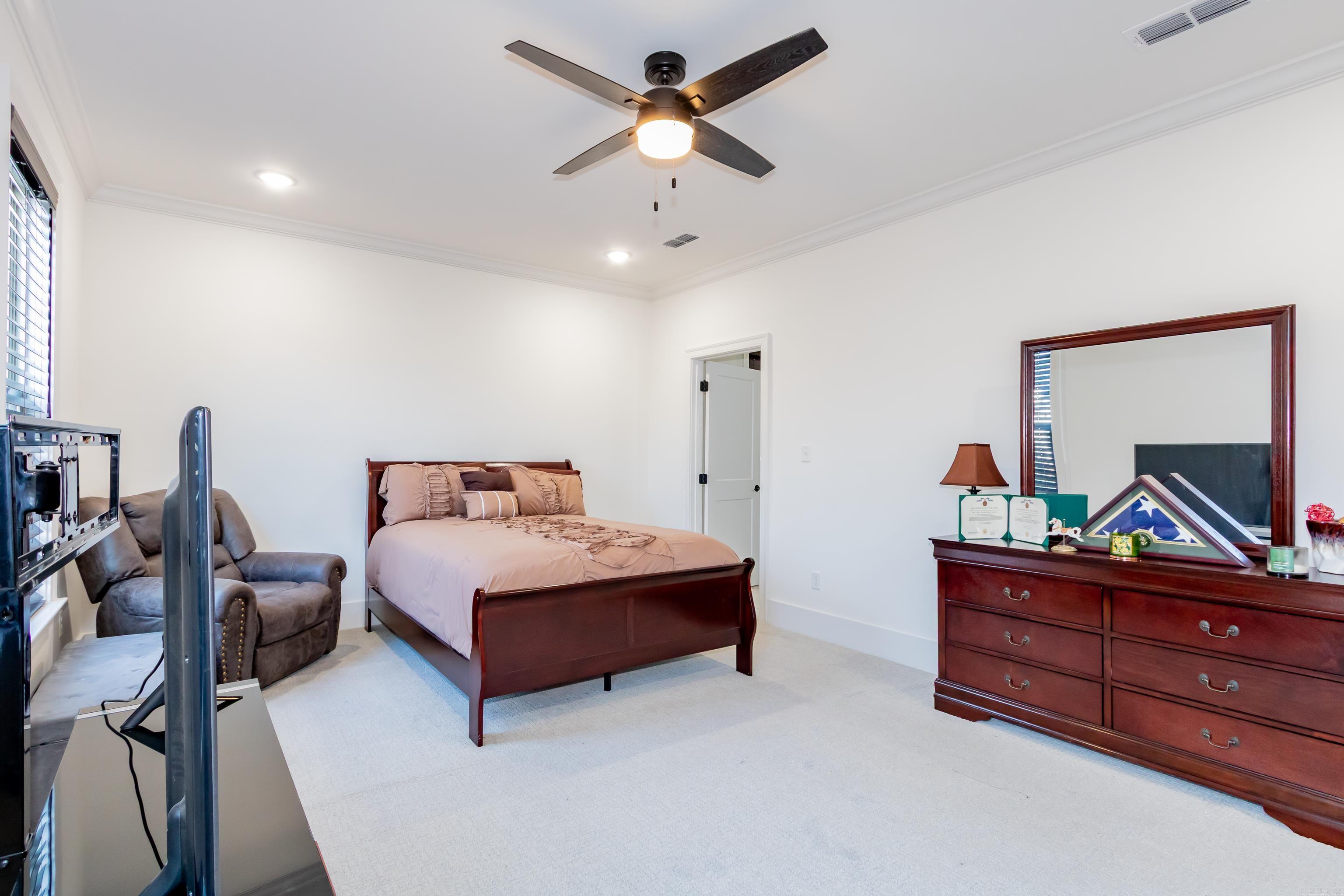 THE WOODS OF HURRICANE LAKE ESTA - Residential