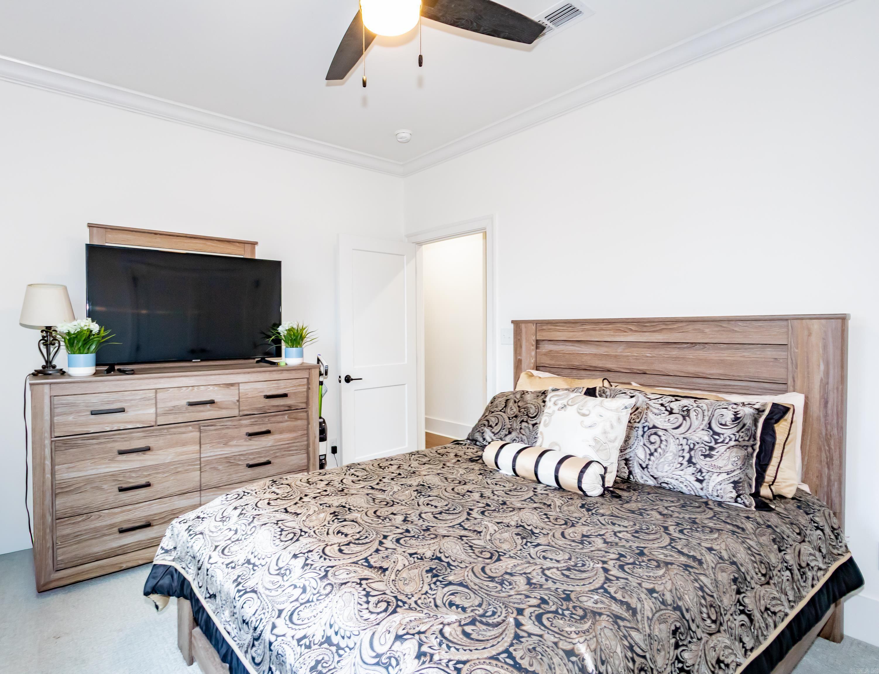 THE WOODS OF HURRICANE LAKE ESTA - Residential