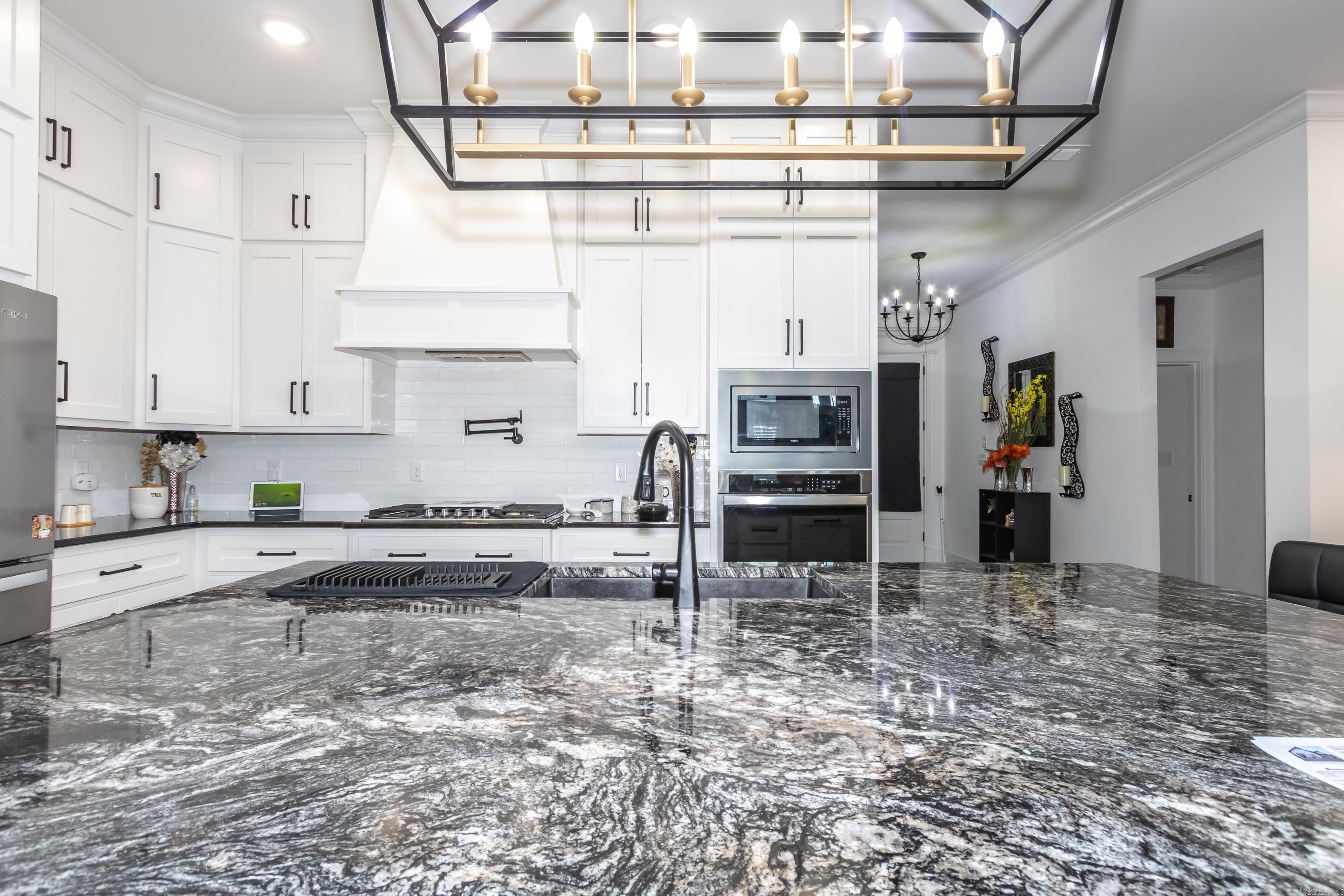 THE WOODS OF HURRICANE LAKE ESTA - Residential