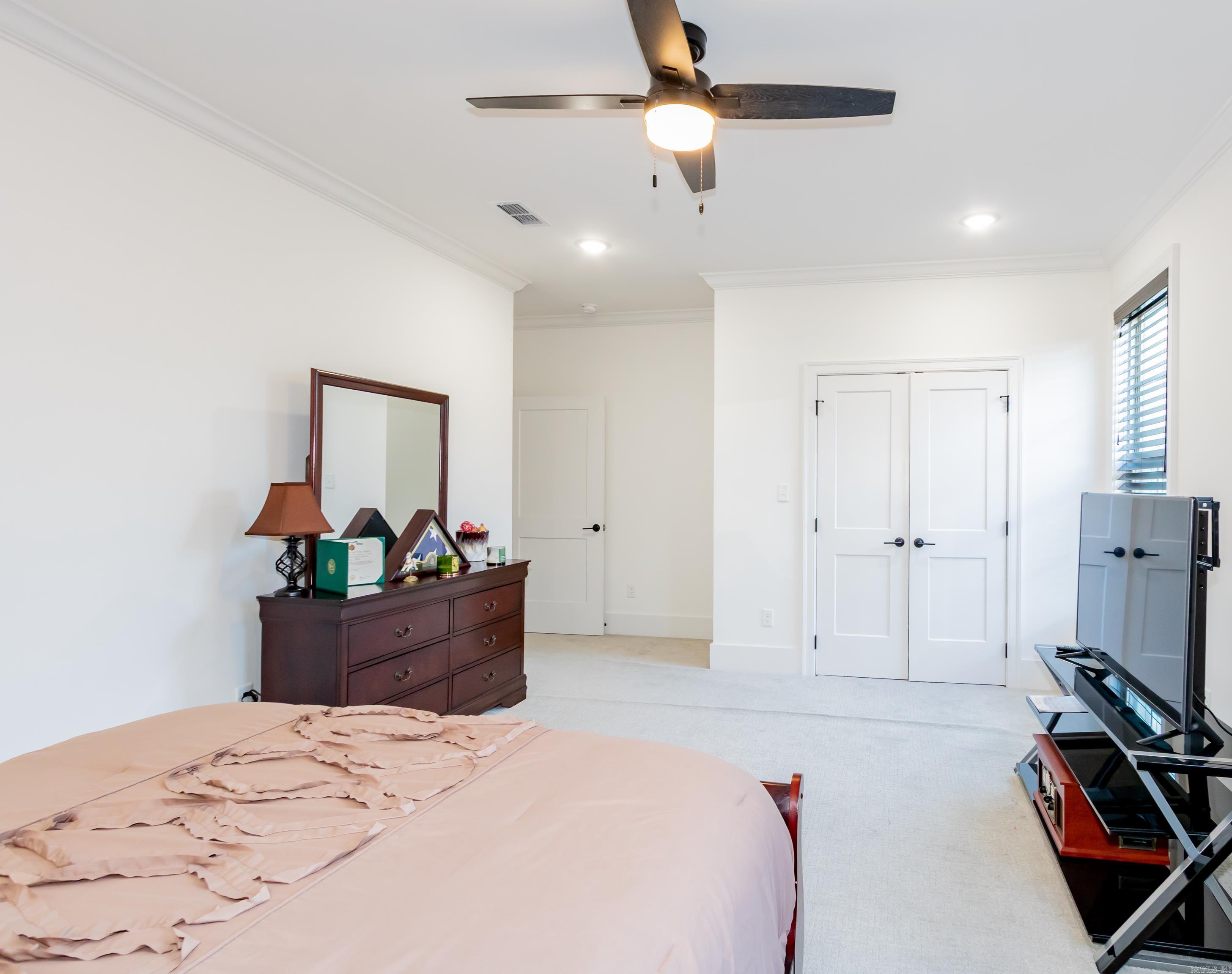 THE WOODS OF HURRICANE LAKE ESTA - Residential