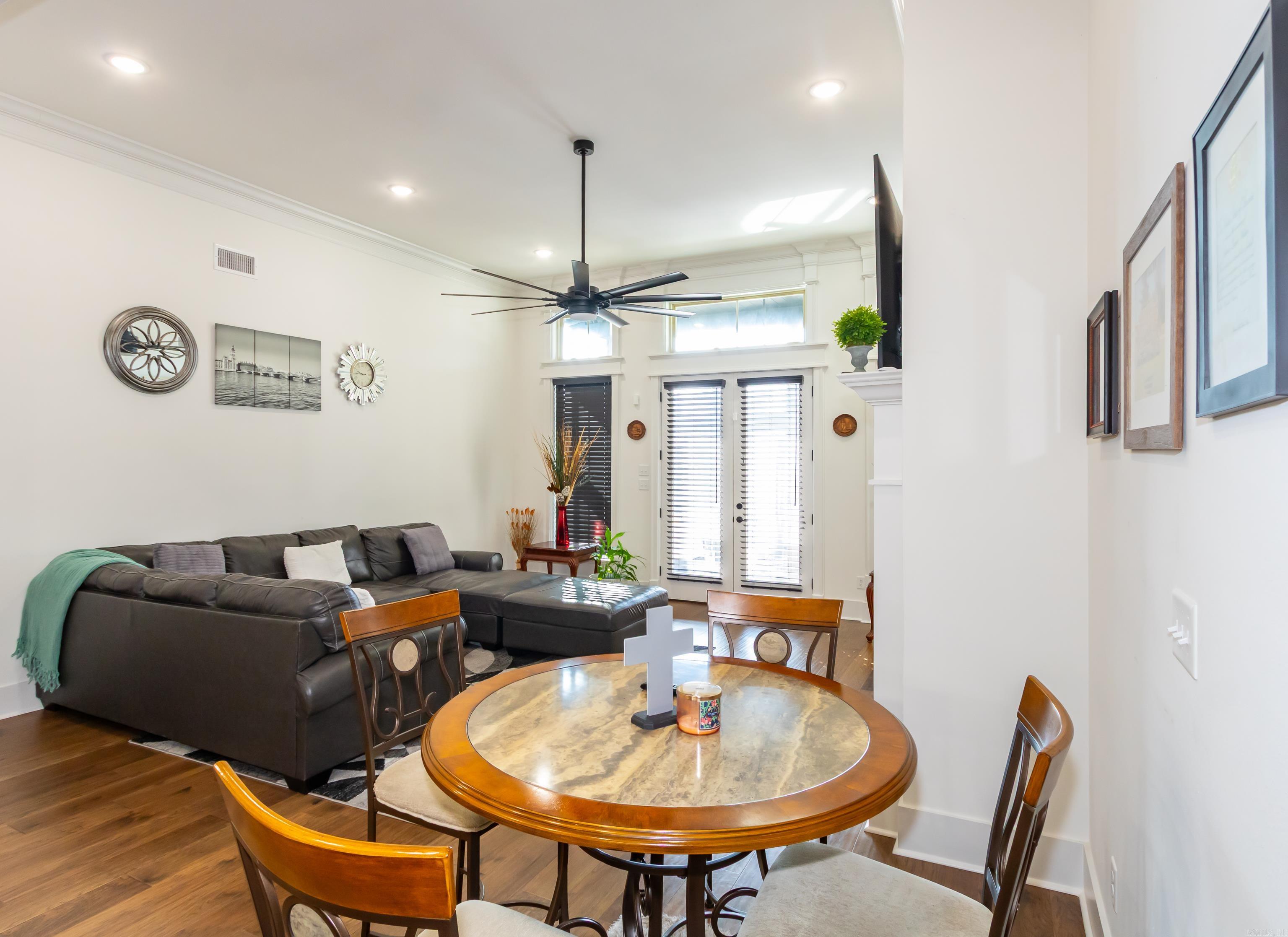 THE WOODS OF HURRICANE LAKE ESTA - Residential