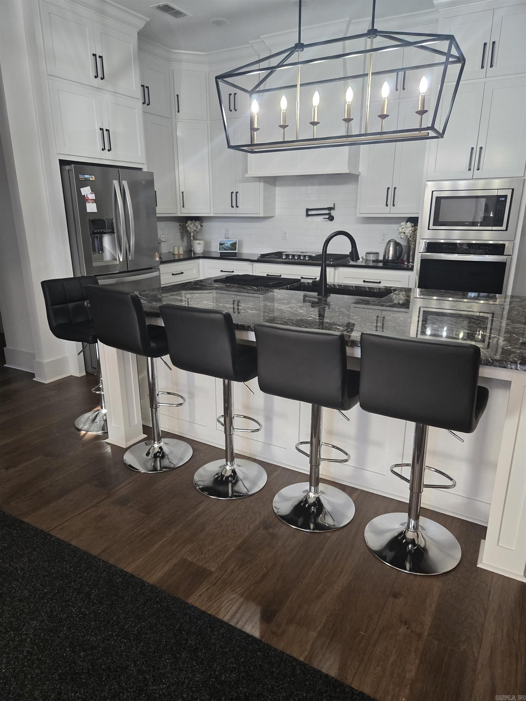 THE WOODS OF HURRICANE LAKE ESTA - Residential