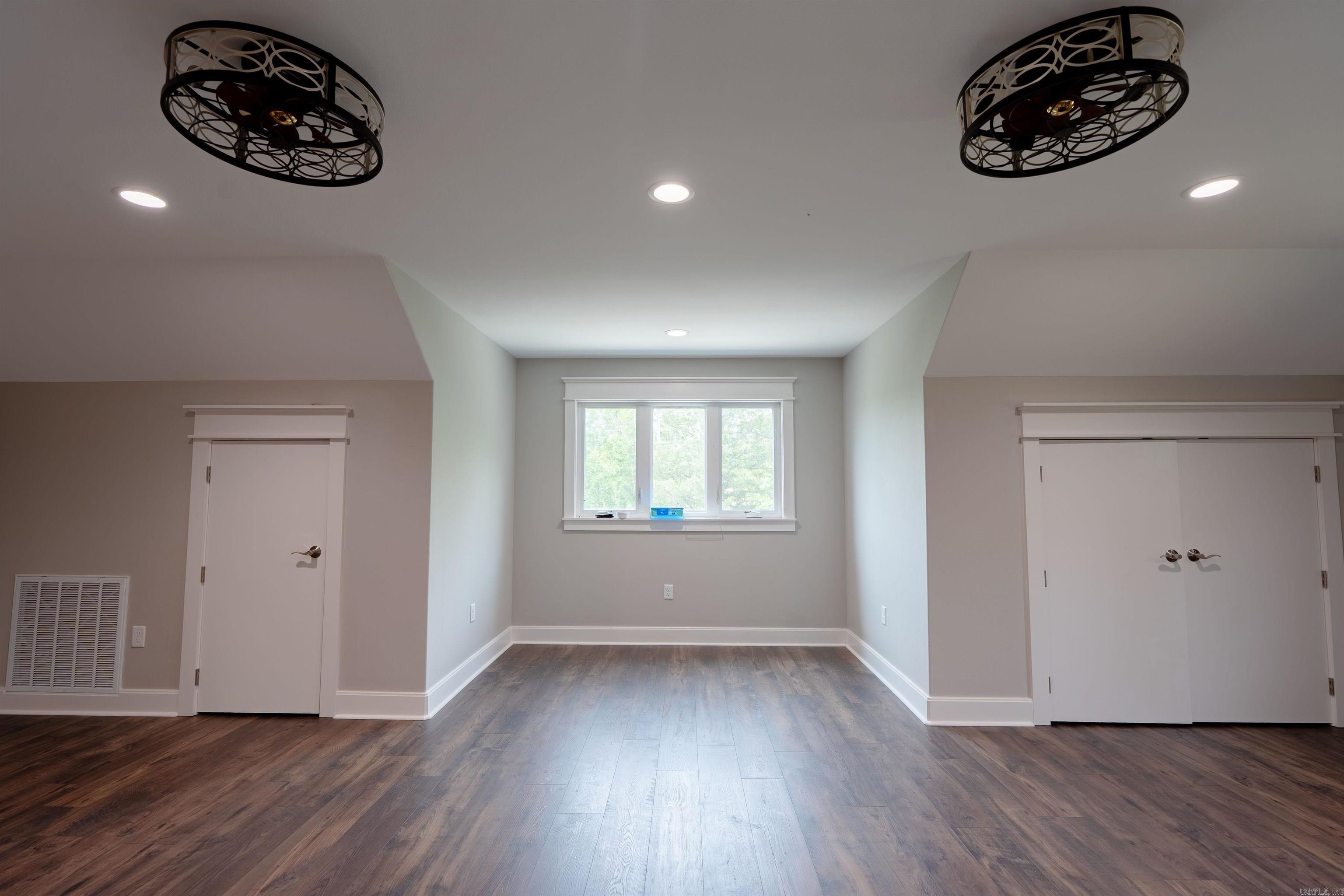 WINDCHASE - Residential