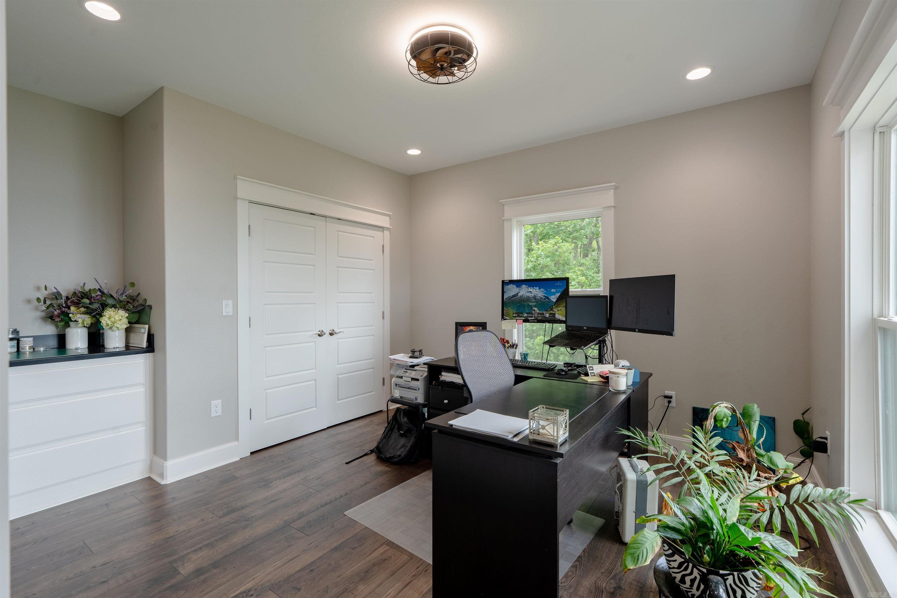 WINDCHASE - Residential