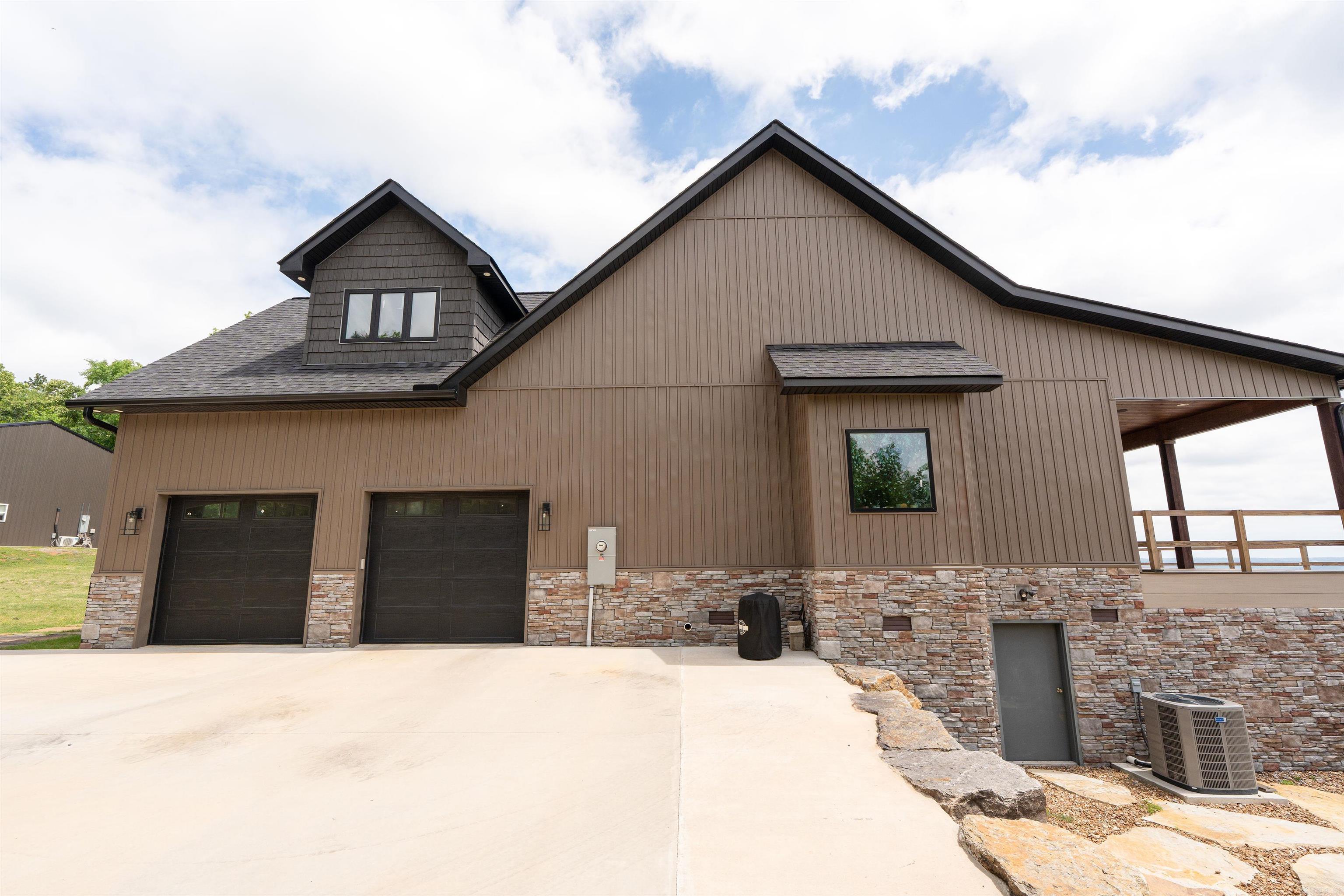 WINDCHASE - Residential