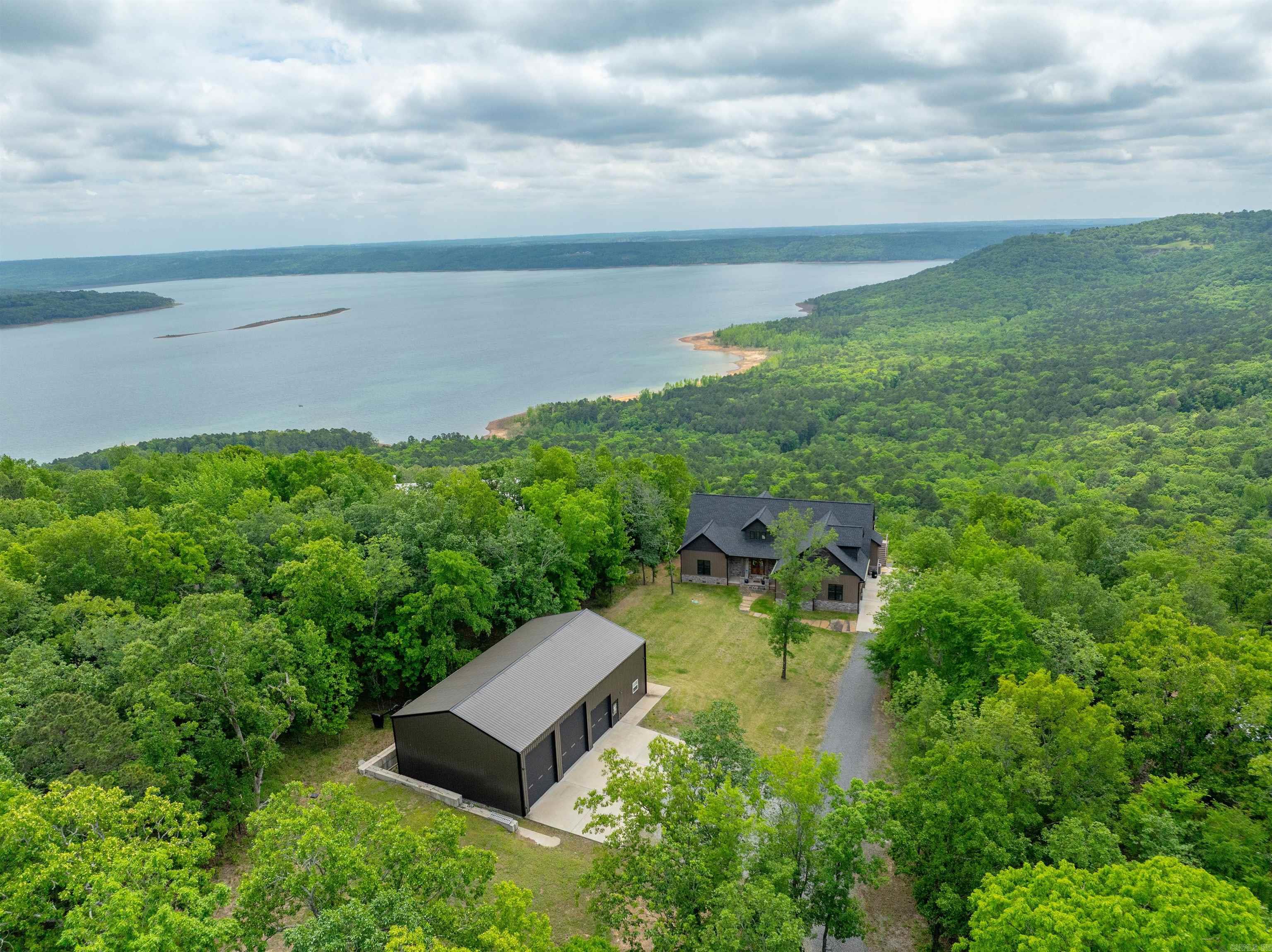 WINDCHASE - Residential