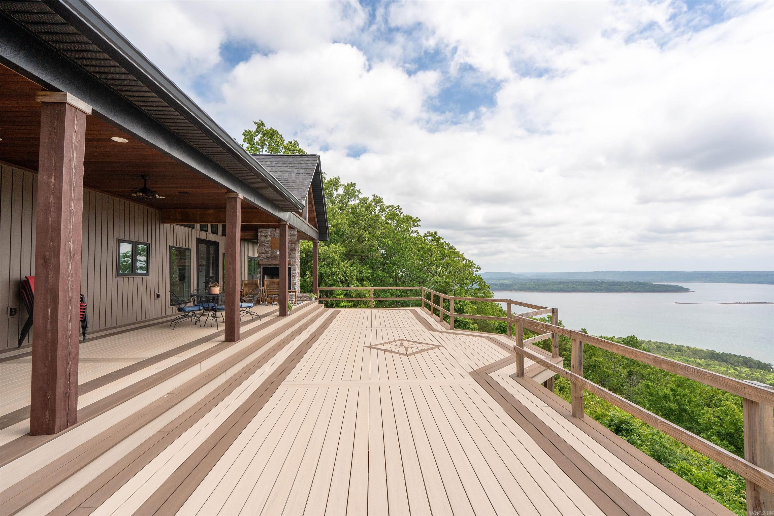 WINDCHASE - Residential