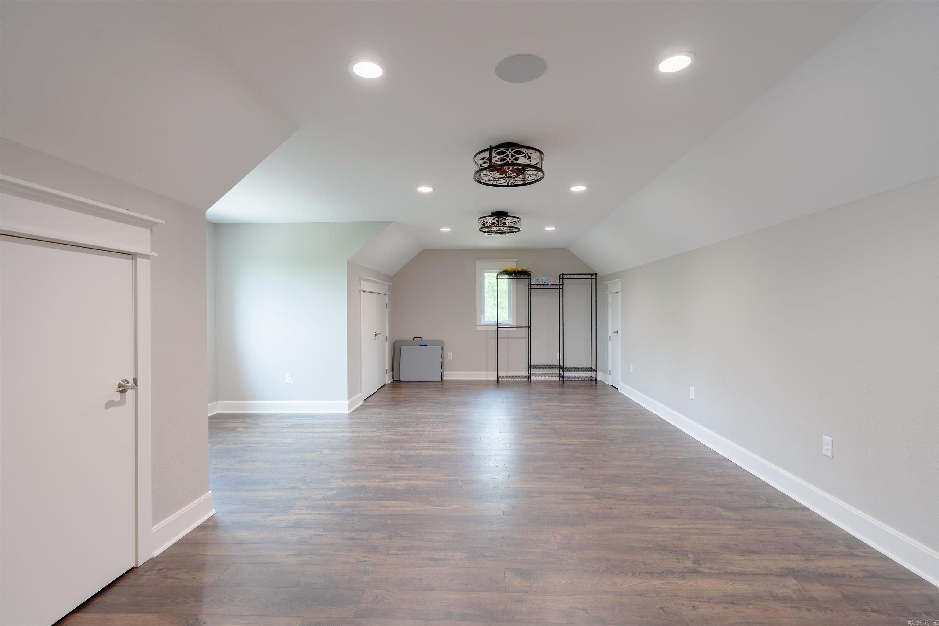 WINDCHASE - Residential