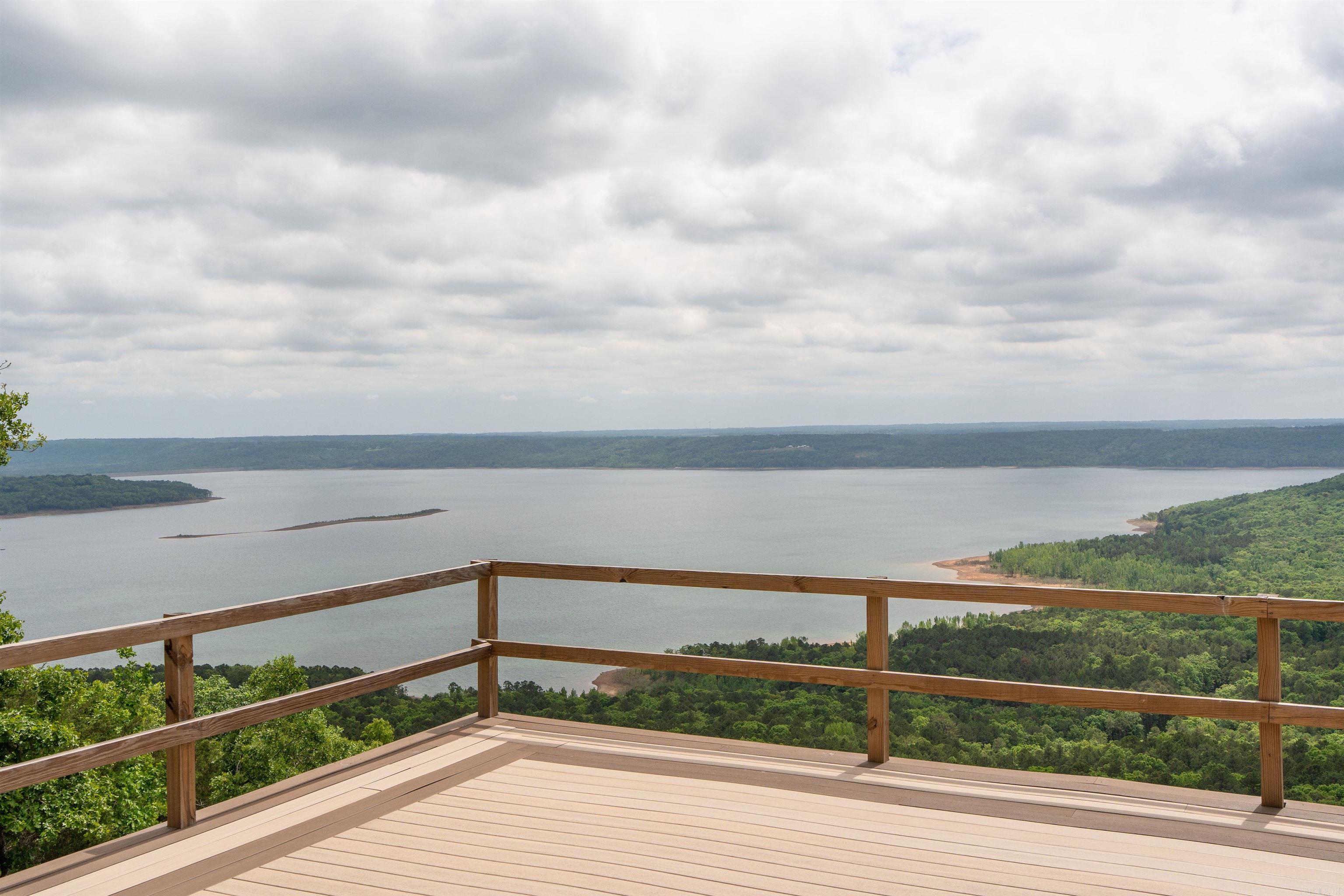 WINDCHASE - Residential