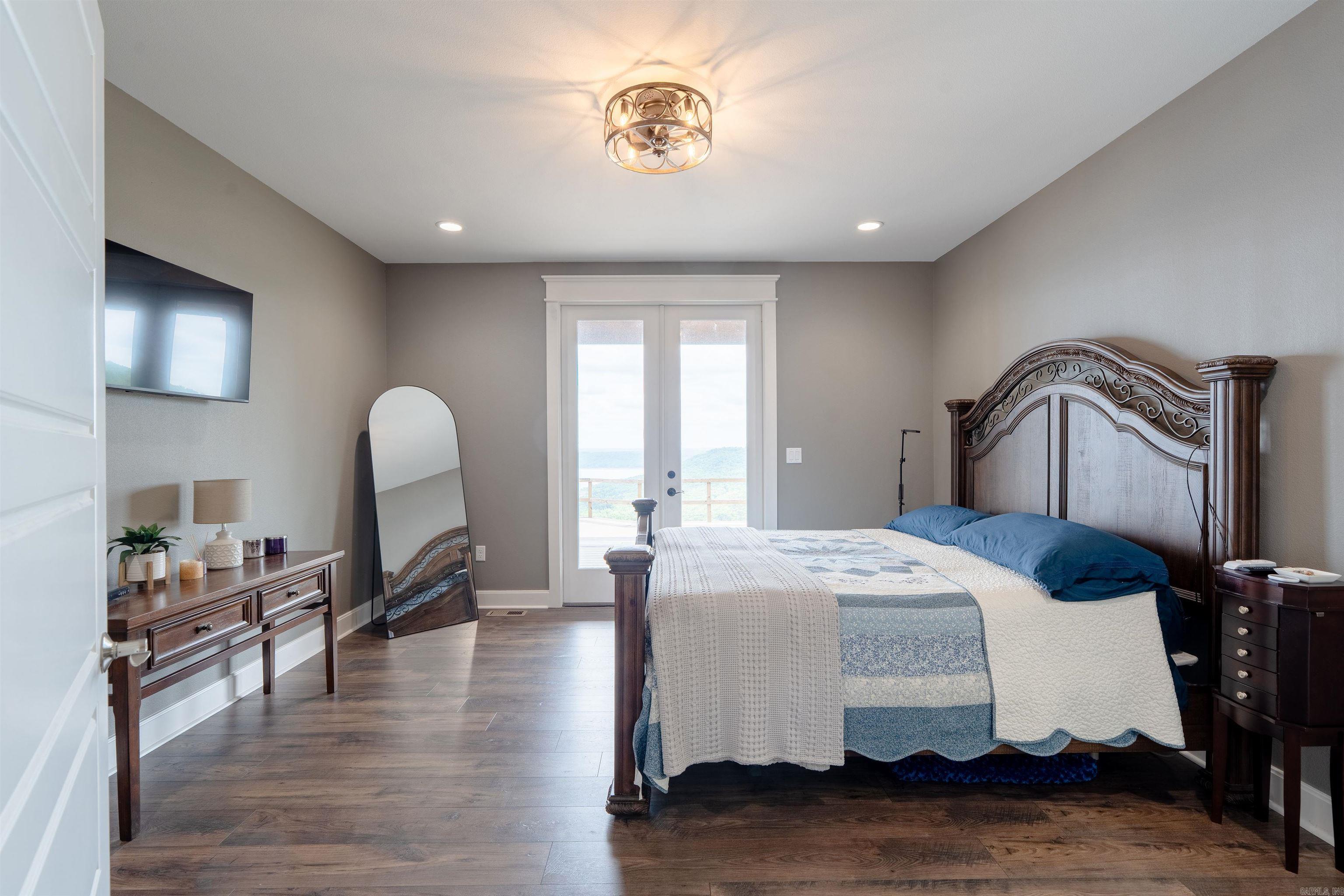 WINDCHASE - Residential