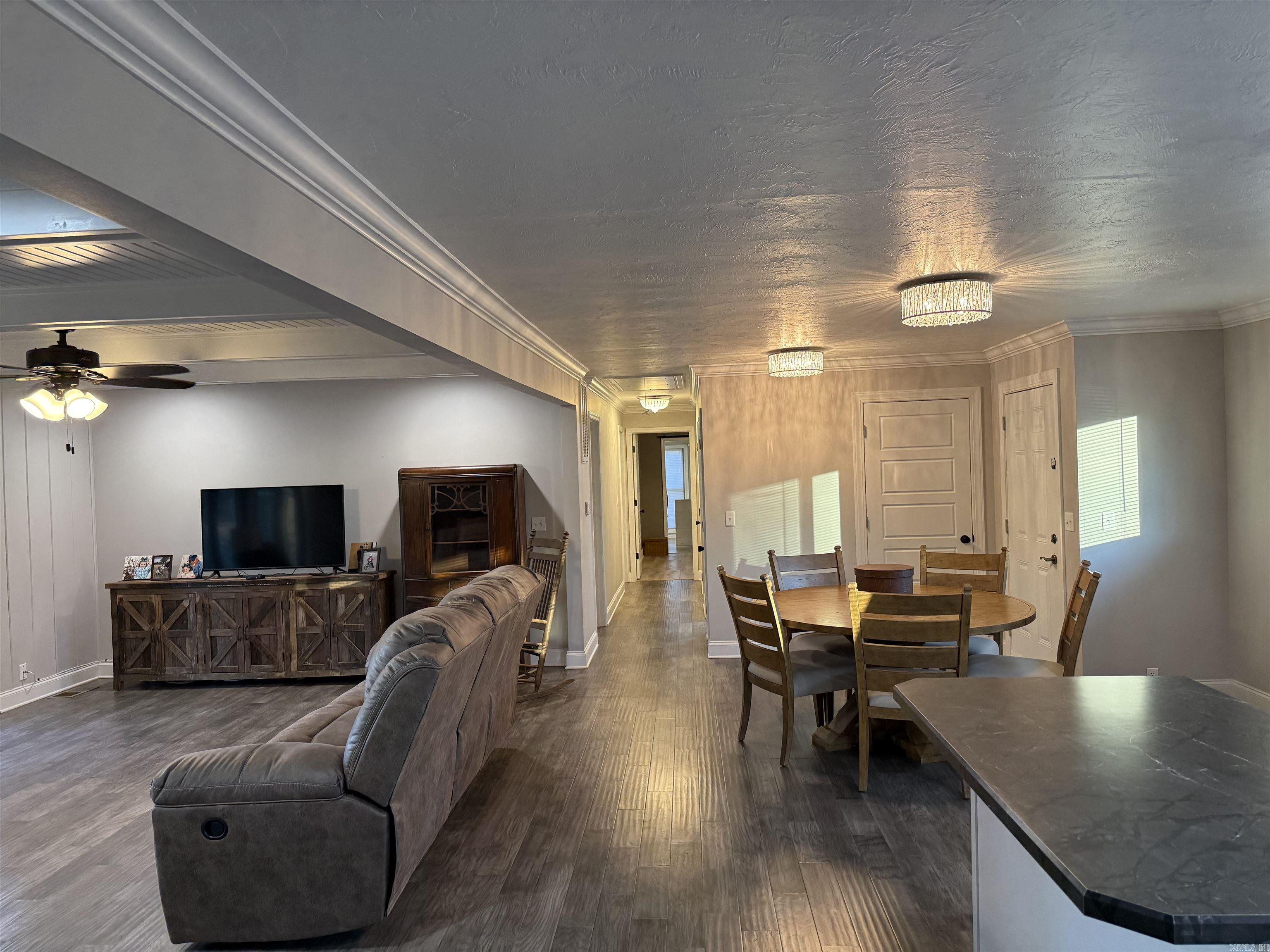 M&B PIGGOTT 2-20-8 - Residential