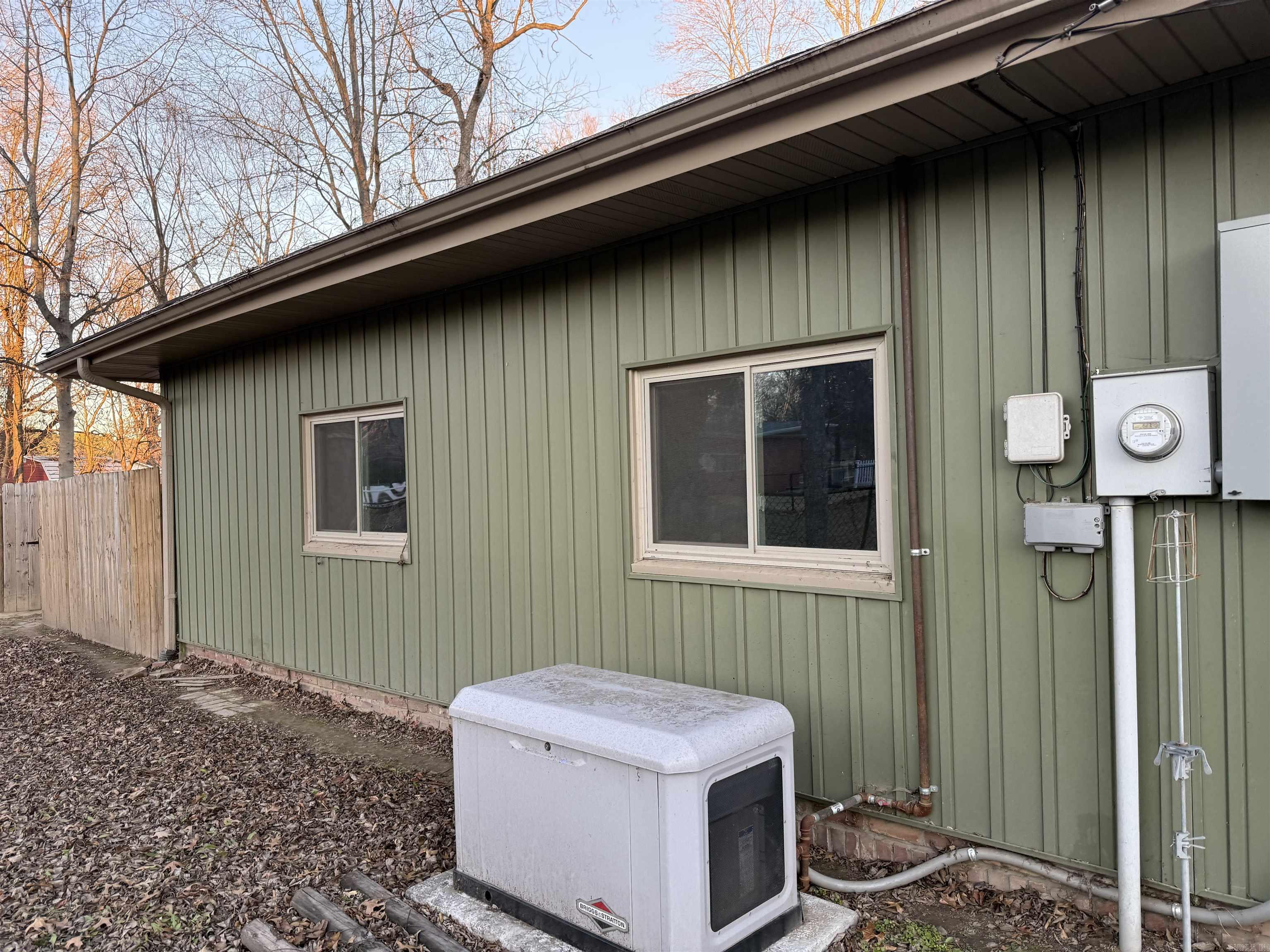 M&B PIGGOTT 2-20-8 - Residential