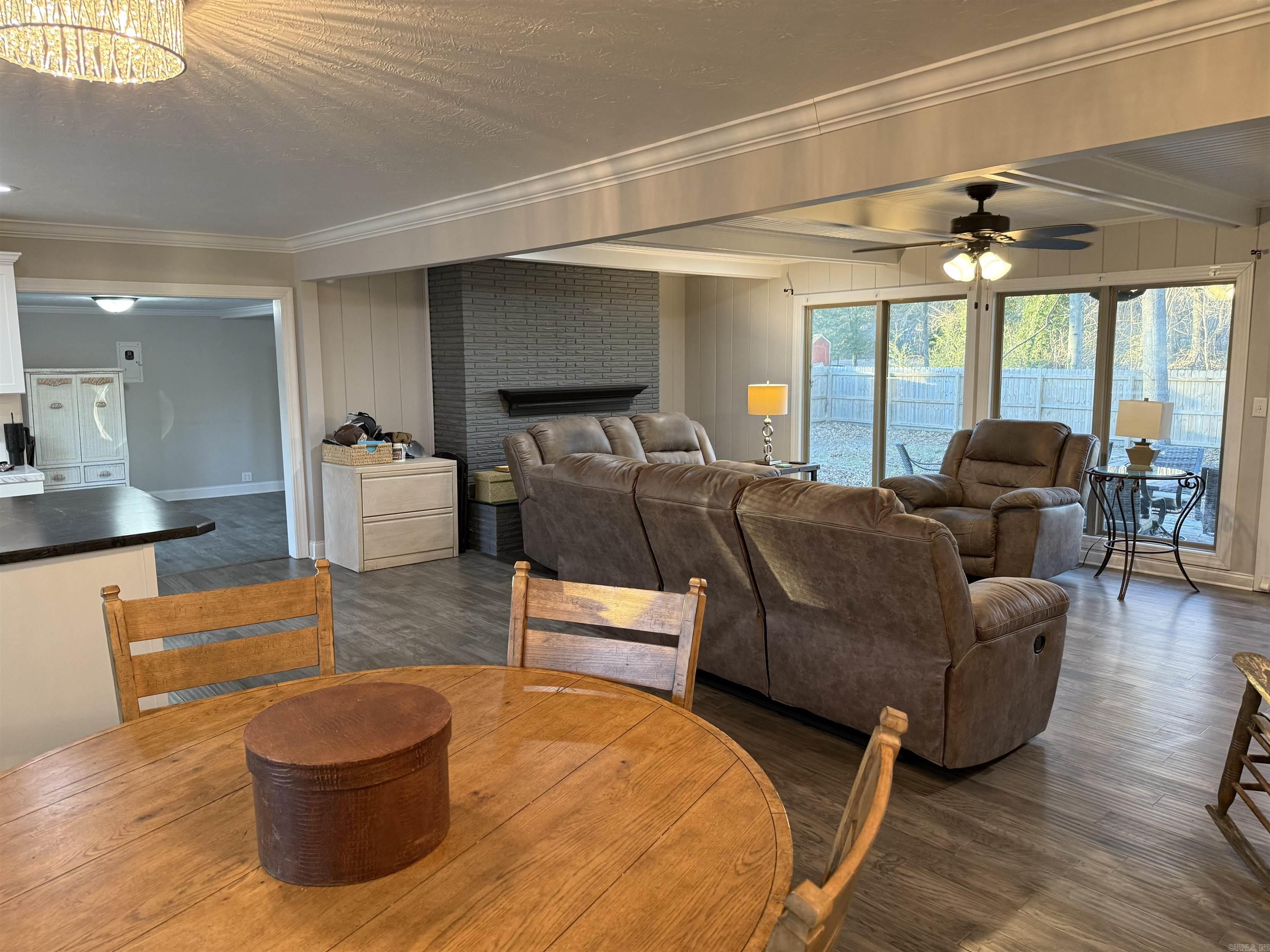 M&B PIGGOTT 2-20-8 - Residential