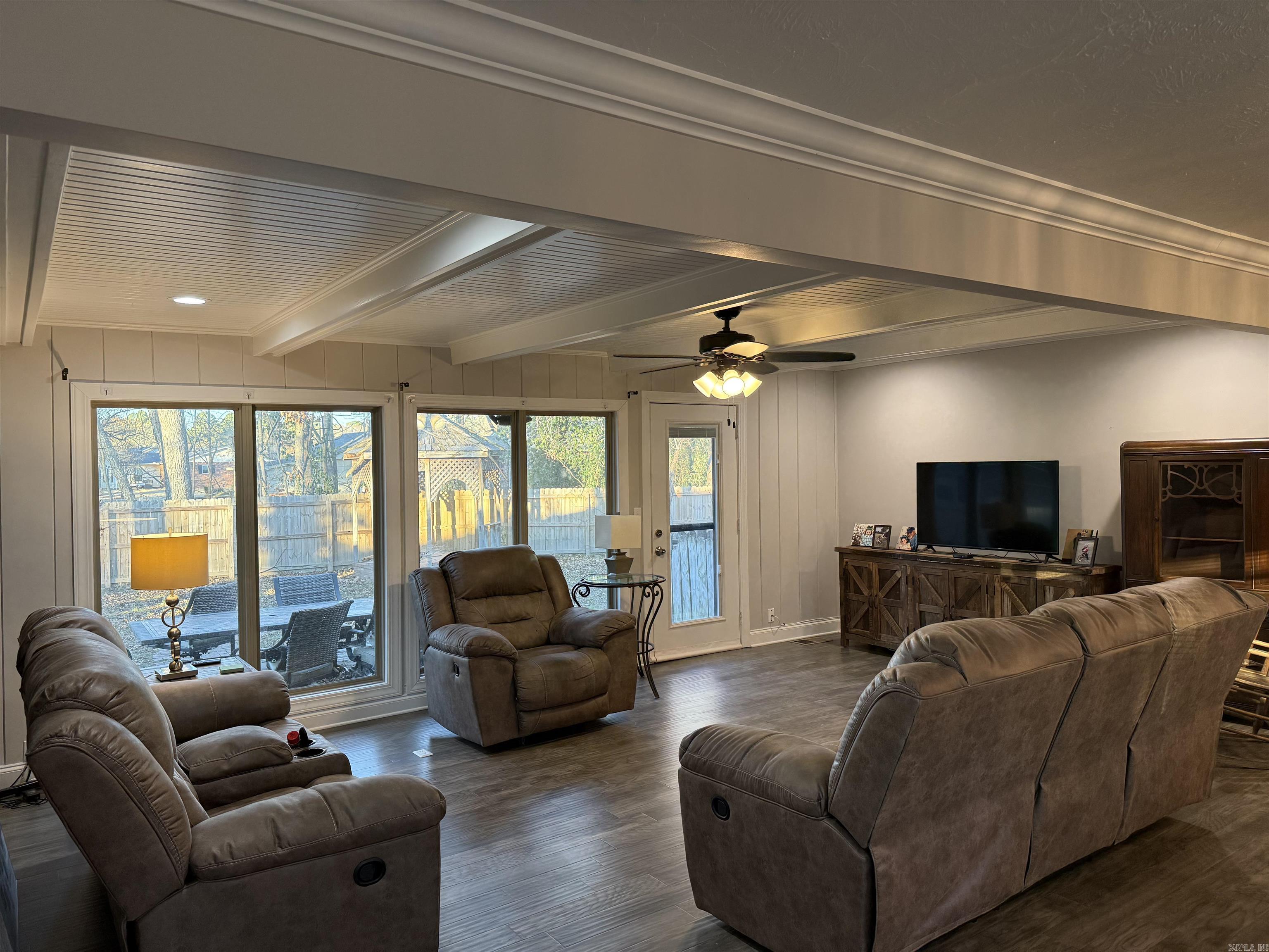 M&B PIGGOTT 2-20-8 - Residential