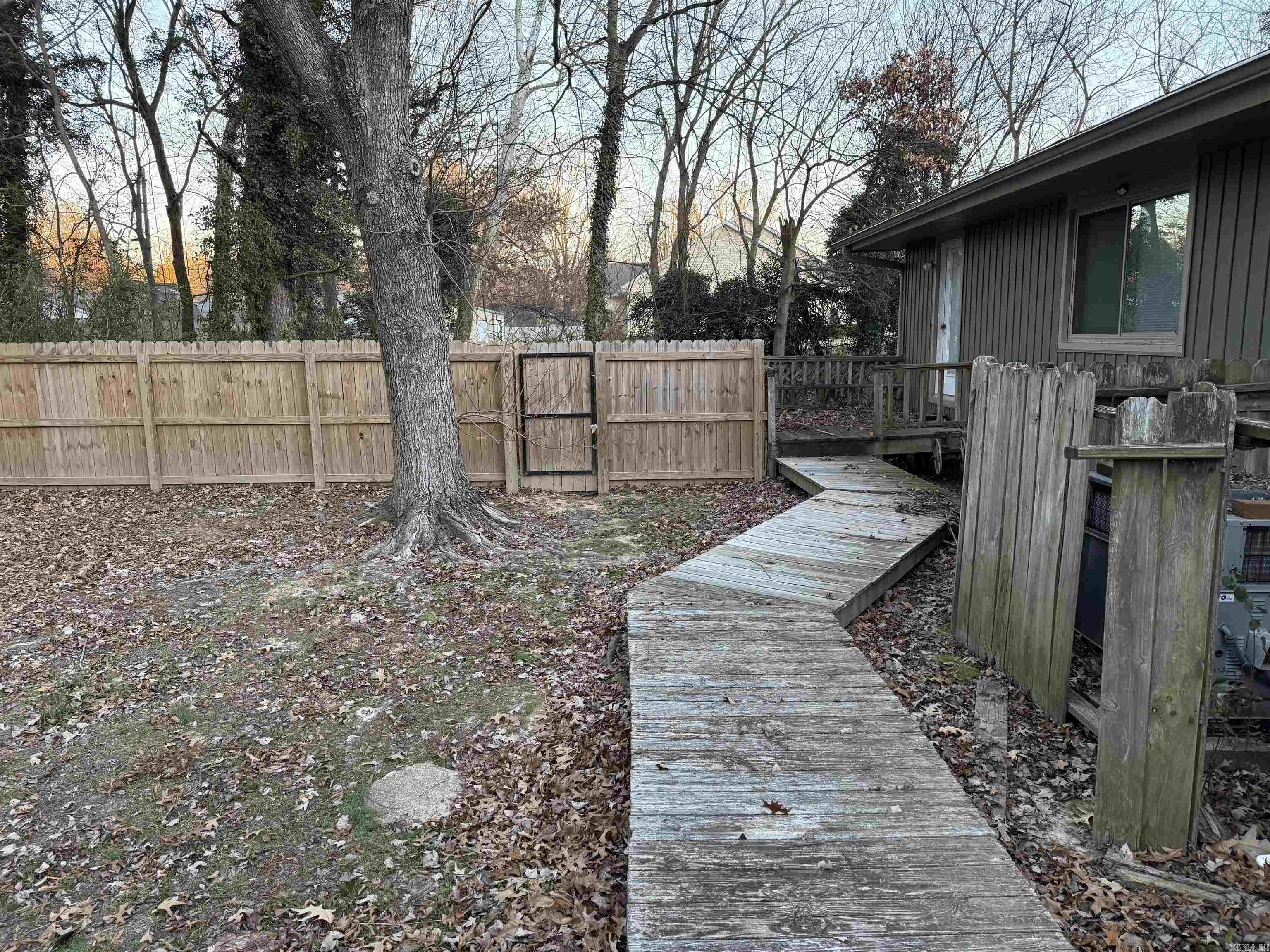 M&B PIGGOTT 2-20-8 - Residential