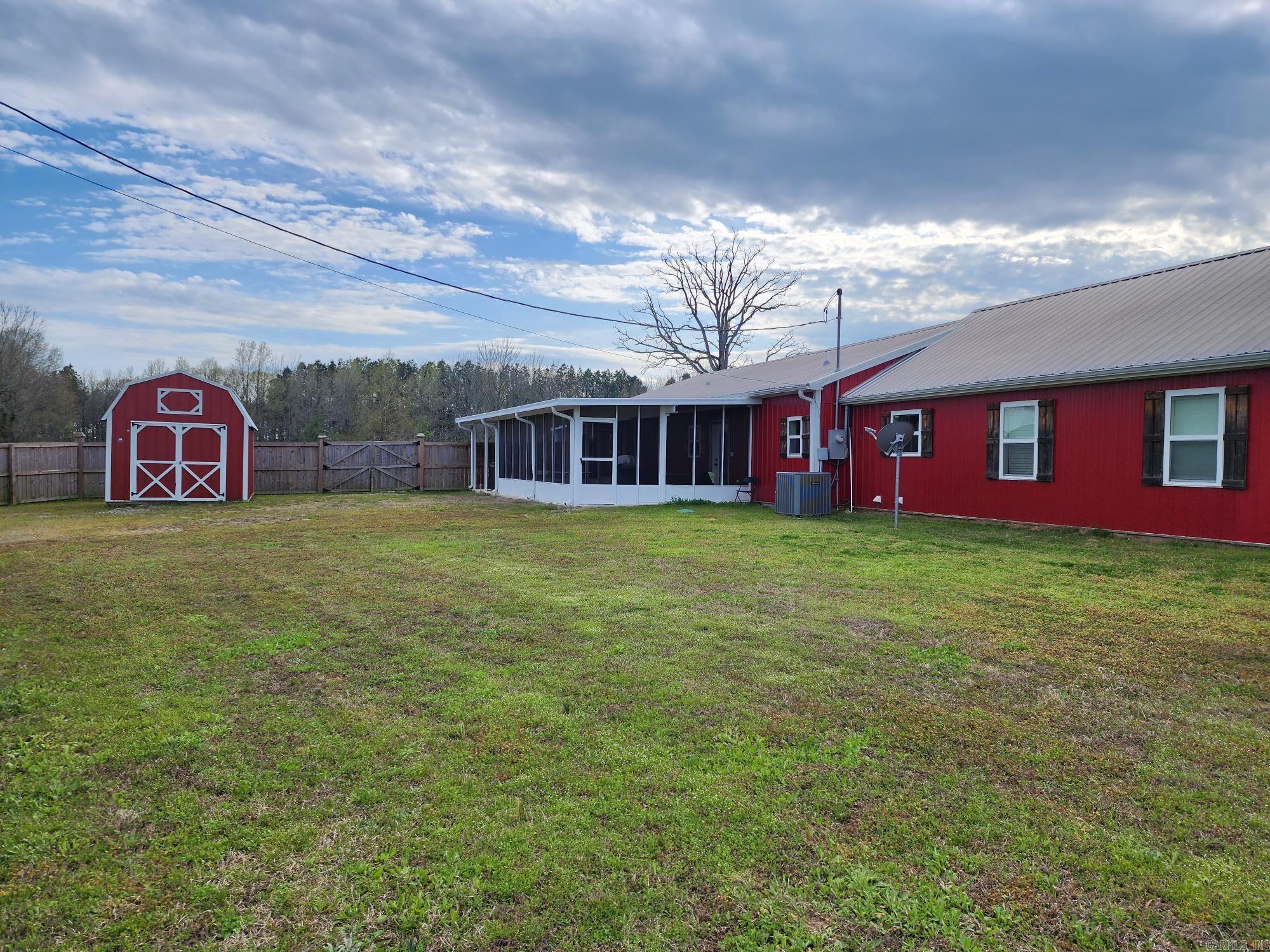 CENTERVIEW ESTATES - Residential