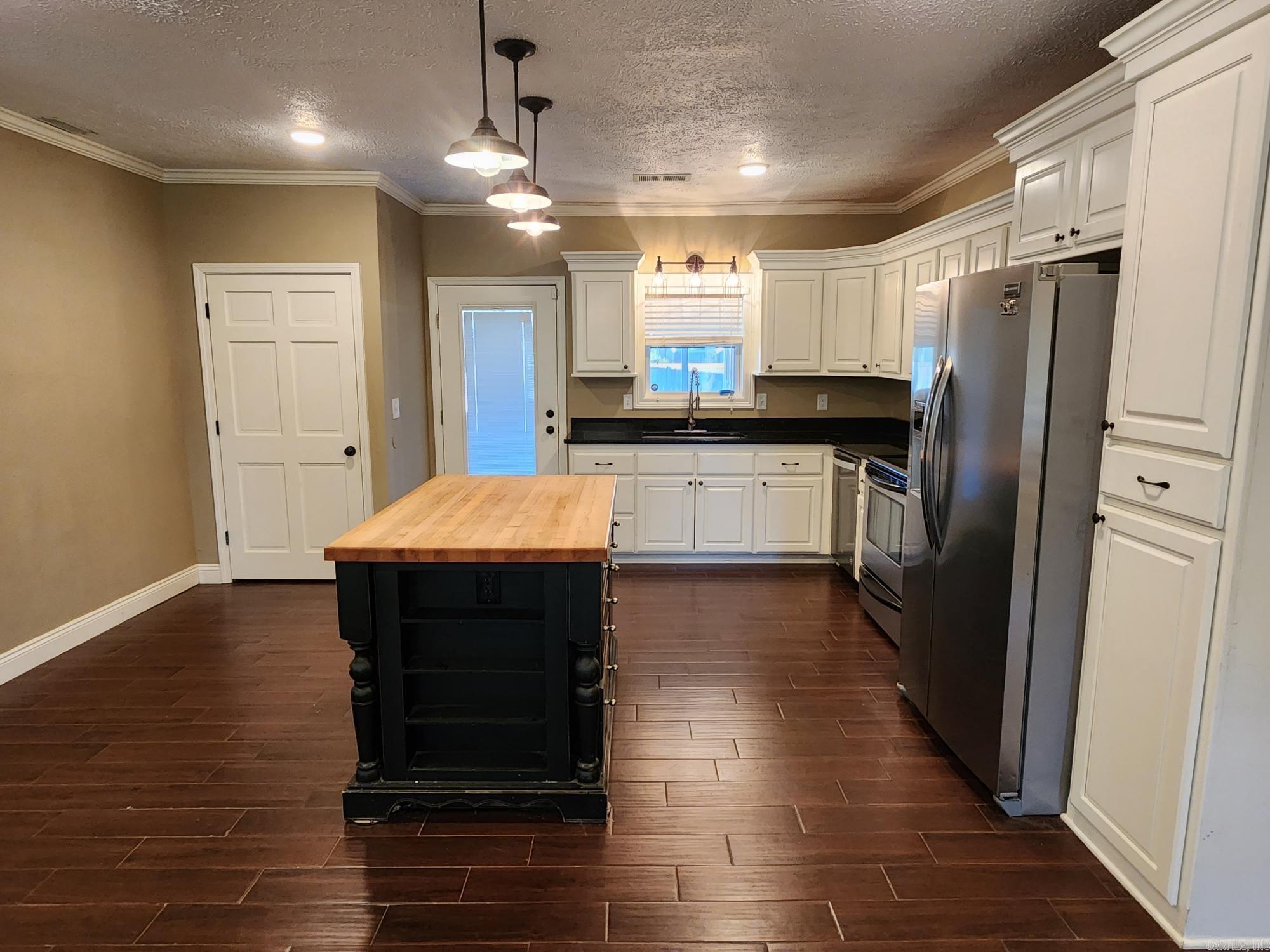 CENTERVIEW ESTATES - Residential