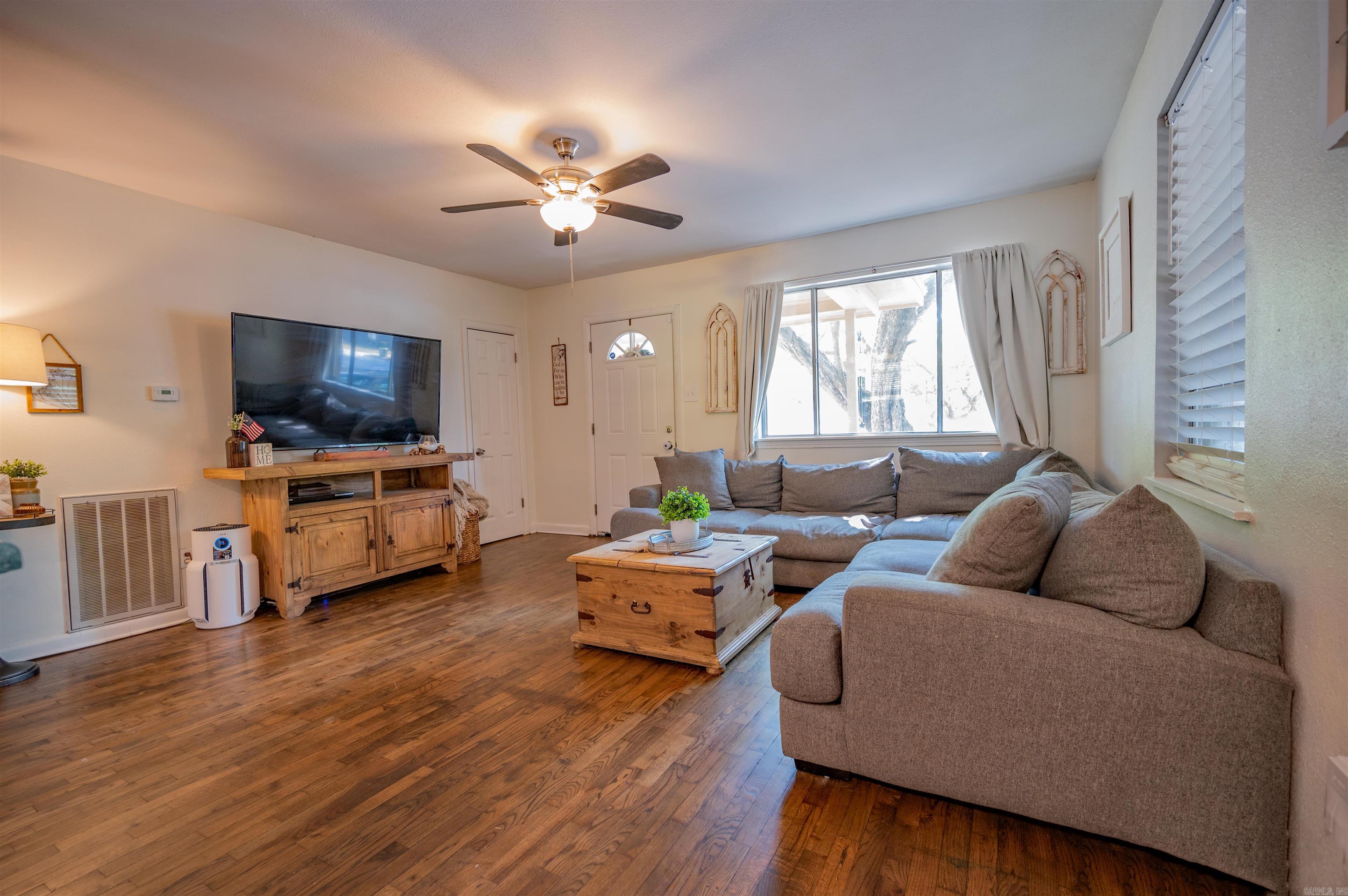 HAMILTON & BRACK - Residential