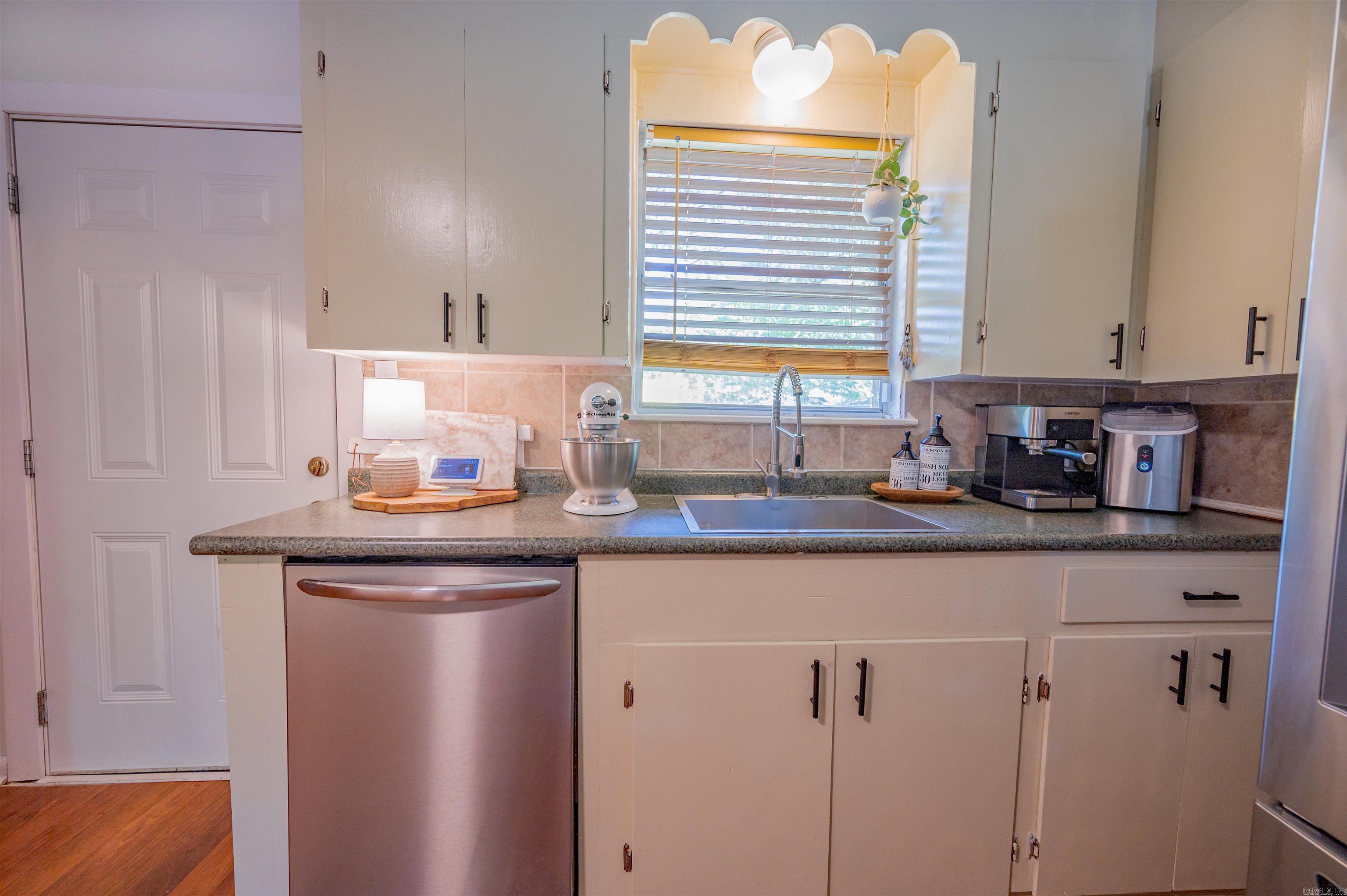 HAMILTON & BRACK - Residential