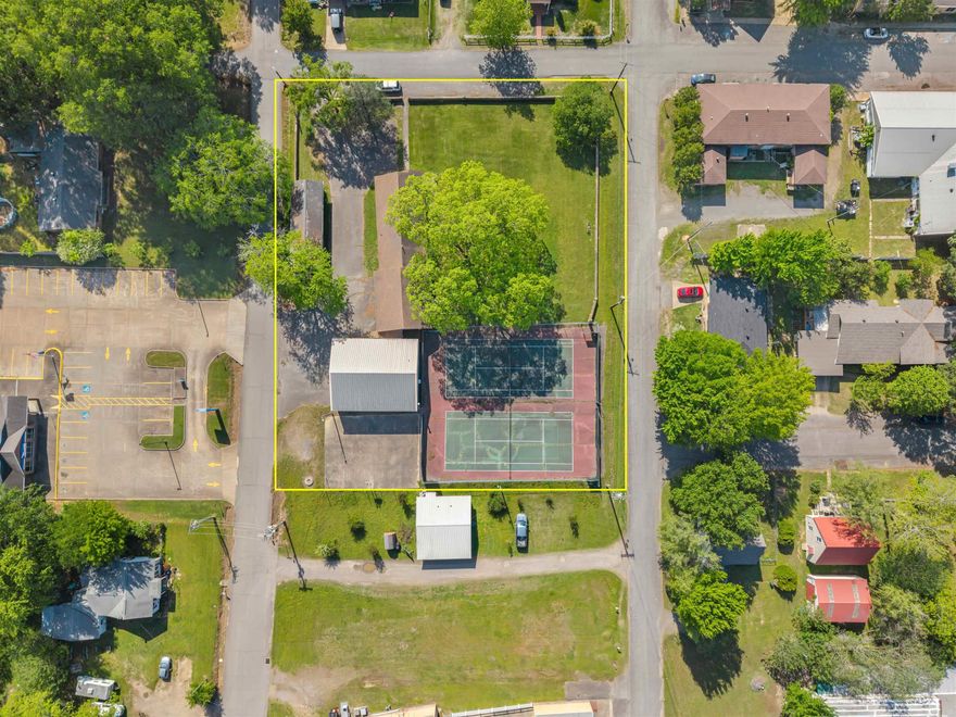 One city acre in the middle of Perryville, AR. A 40'x40' metal building sits on the property and has been used to store equipment for the city in recent years. It was previously the old fire station and has electrical, offices and plumbing. No value was assigned to the old City Hall building.